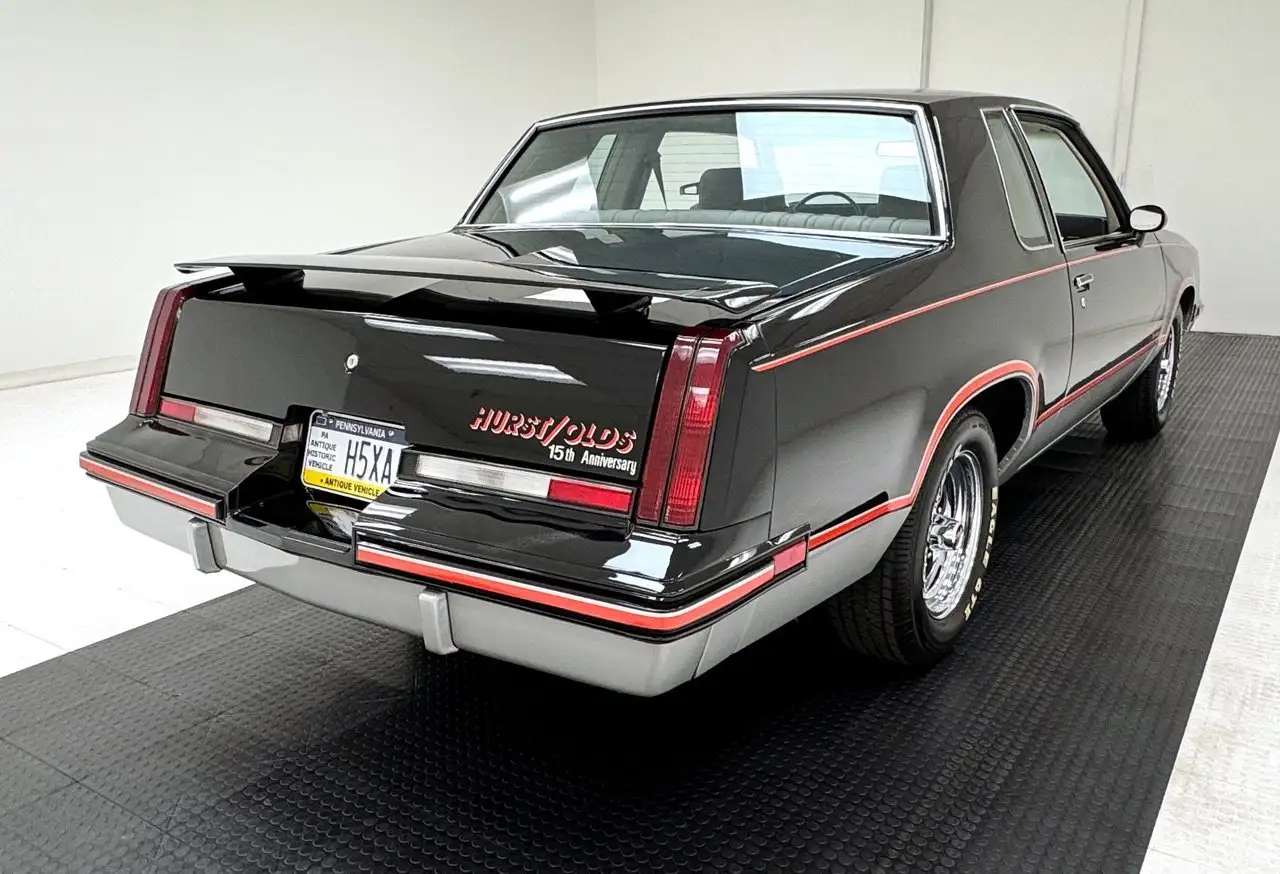 Oldsmobile Cutlass Hurst/Olds 15th Anniversary 2 Door Hardtop, foto 5