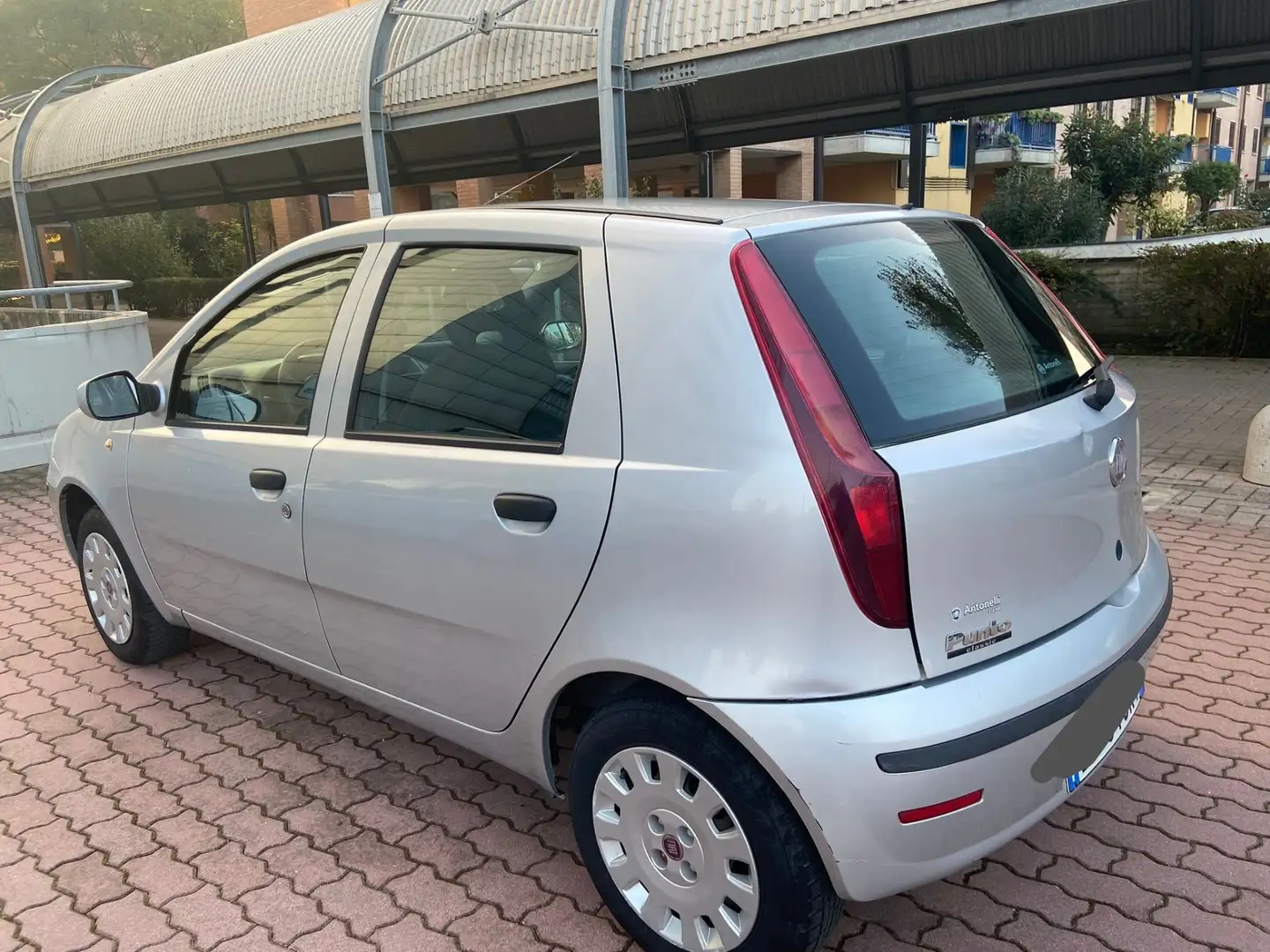 Fiat Punto 5p 1.2 Active Gpl - 2