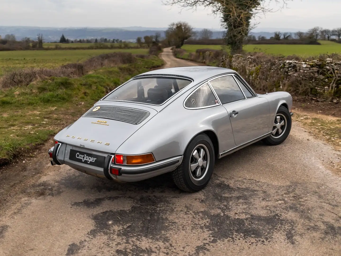 Porsche 911 2.0 E Серебристый - 2