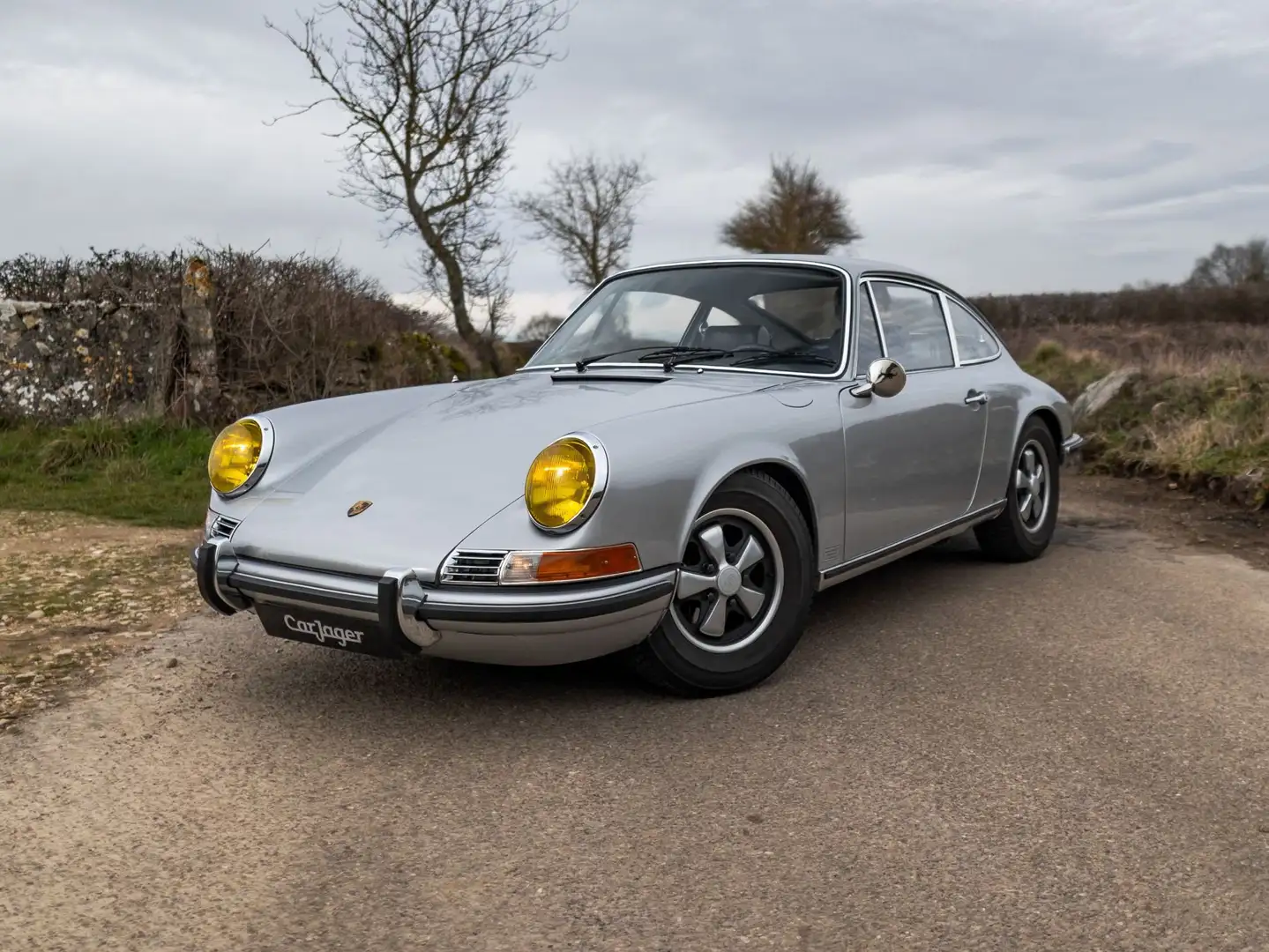 Porsche 911 2.0 E Серебристый - 1