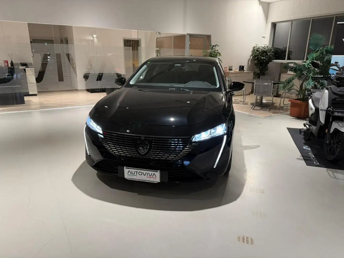 Peugeot 308 BlueHDi 130 S&S EAT8 Allure Pack Nero - 1