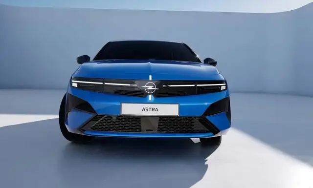 Opel Astra view 6