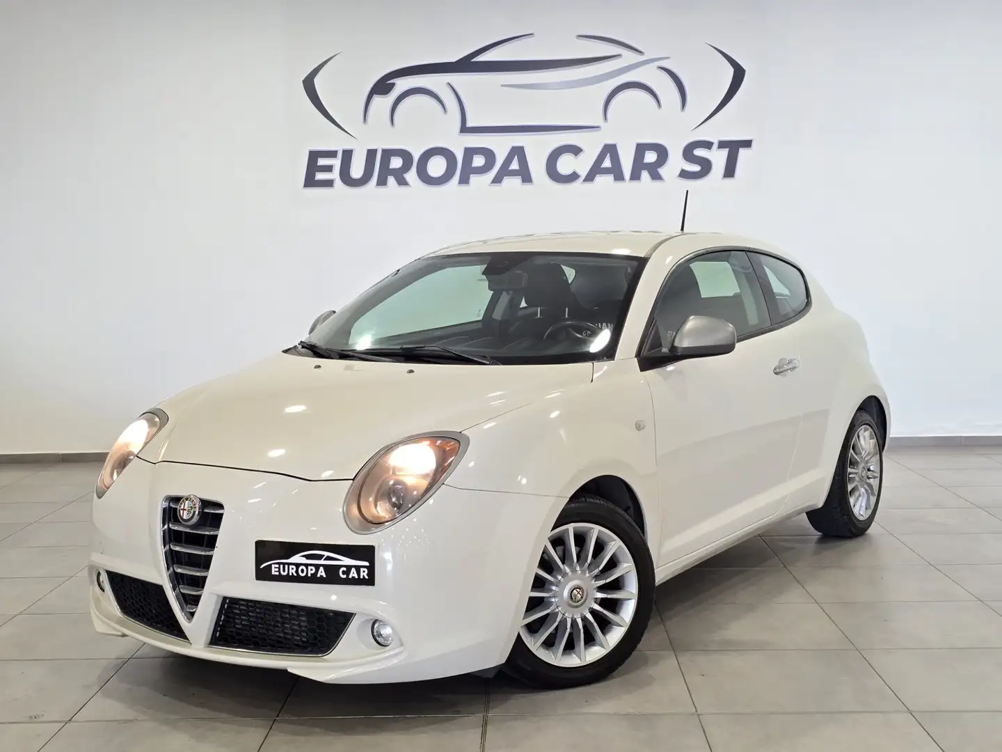 Alfa Romeo MiTo 1.4T 120CV GPL Distinctive Бежевий - 1