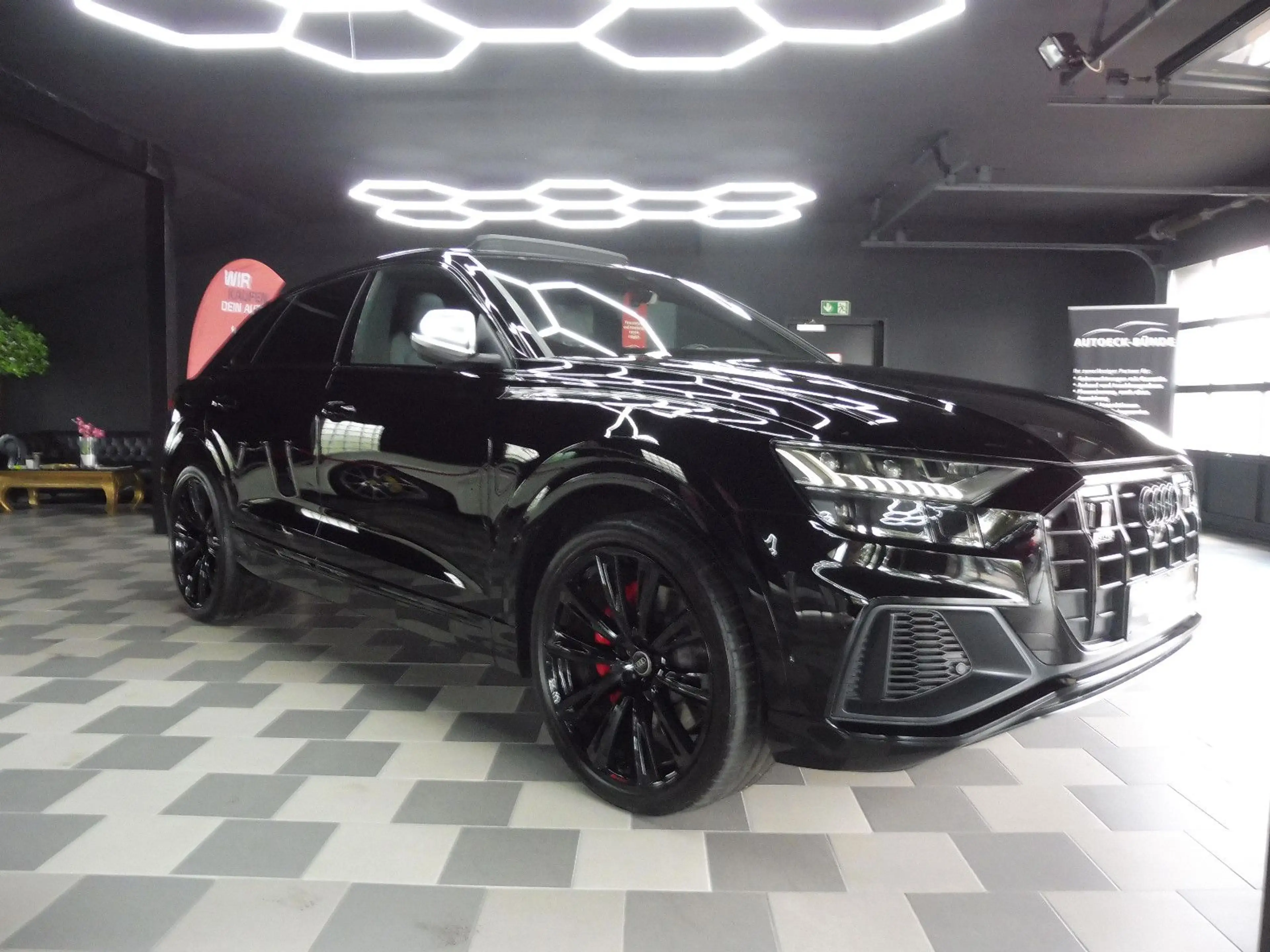 Audi SQ8 4.0 TFSI quattro B&O/Pano/Matrix/23 Zoll/Kam — photo 4