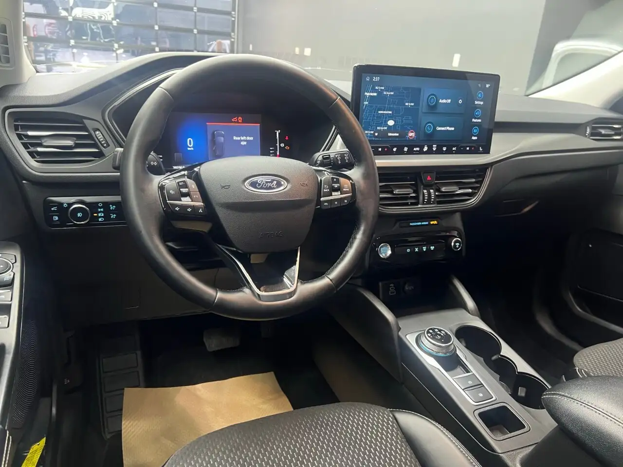 Ford Escape снимка Ford Escape