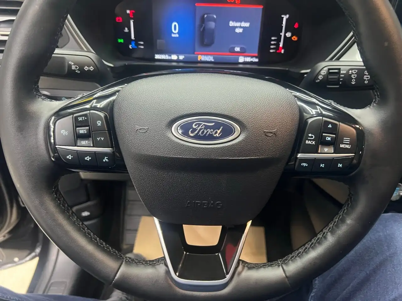 Ford Escape снимка Ford Escape