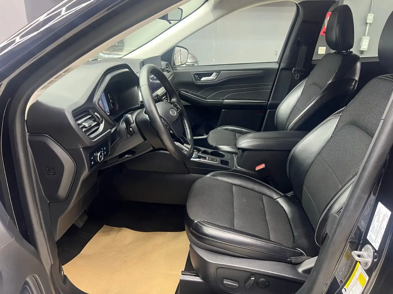 Ford Escape снимка Ford Escape