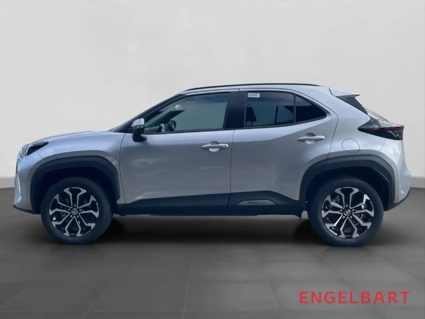 Toyota Yaris Cross 1.5 Hybrid Teamplayer Winter+Safety Paket Silber - 2