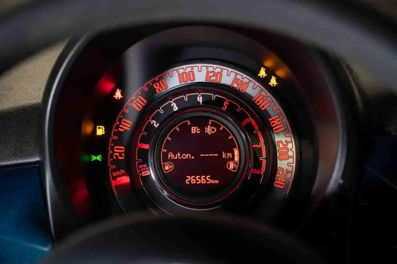 Fiat 500 1.0 Hybrid Cult 17