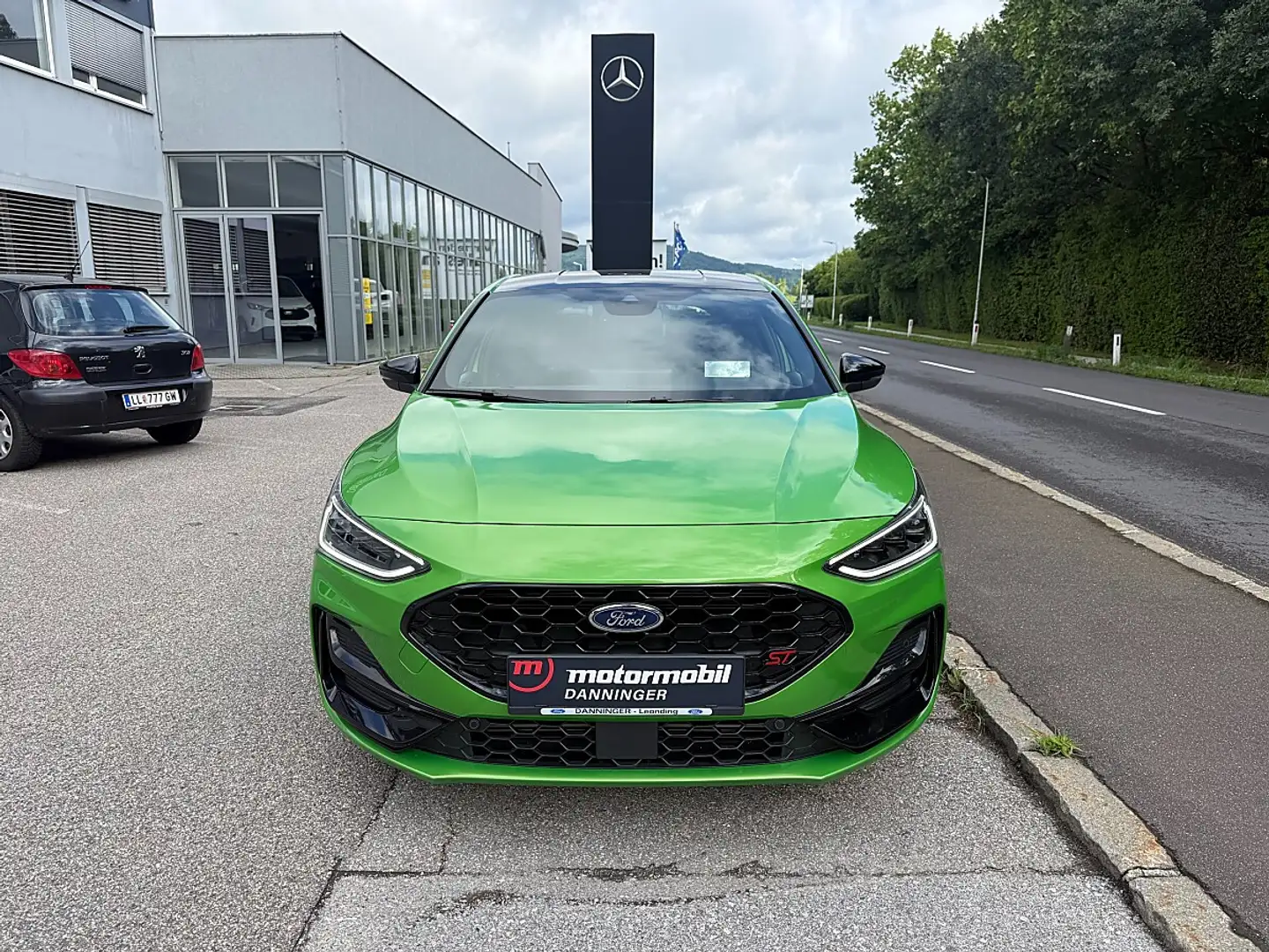 Ford Focus 2,3 EcoBoost ST X Grün - 1