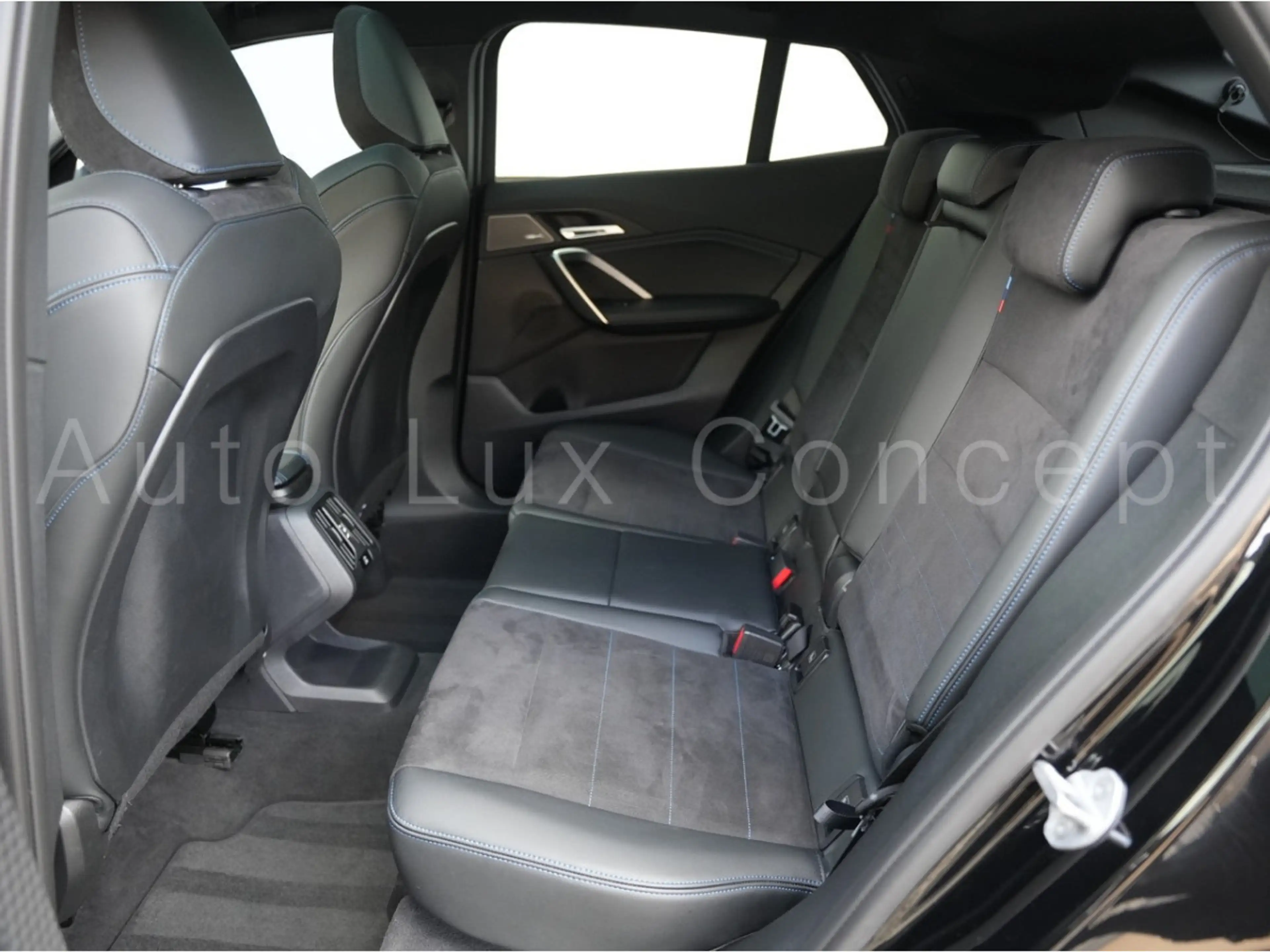 BMW X2 sDrive20d M Sport/Pano/AHK/eSitze/360°/Harman — photo 9