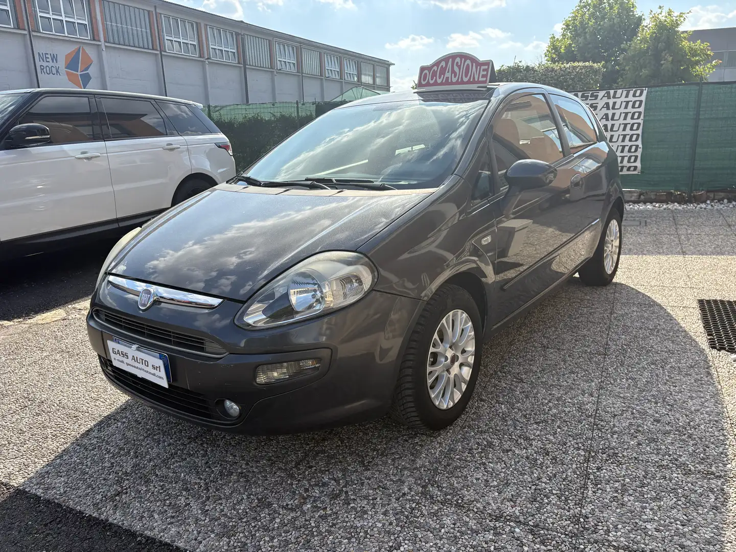 Fiat Punto Evo 3p 1.4 m-air Dynamic s&s 105cv Grau - 1