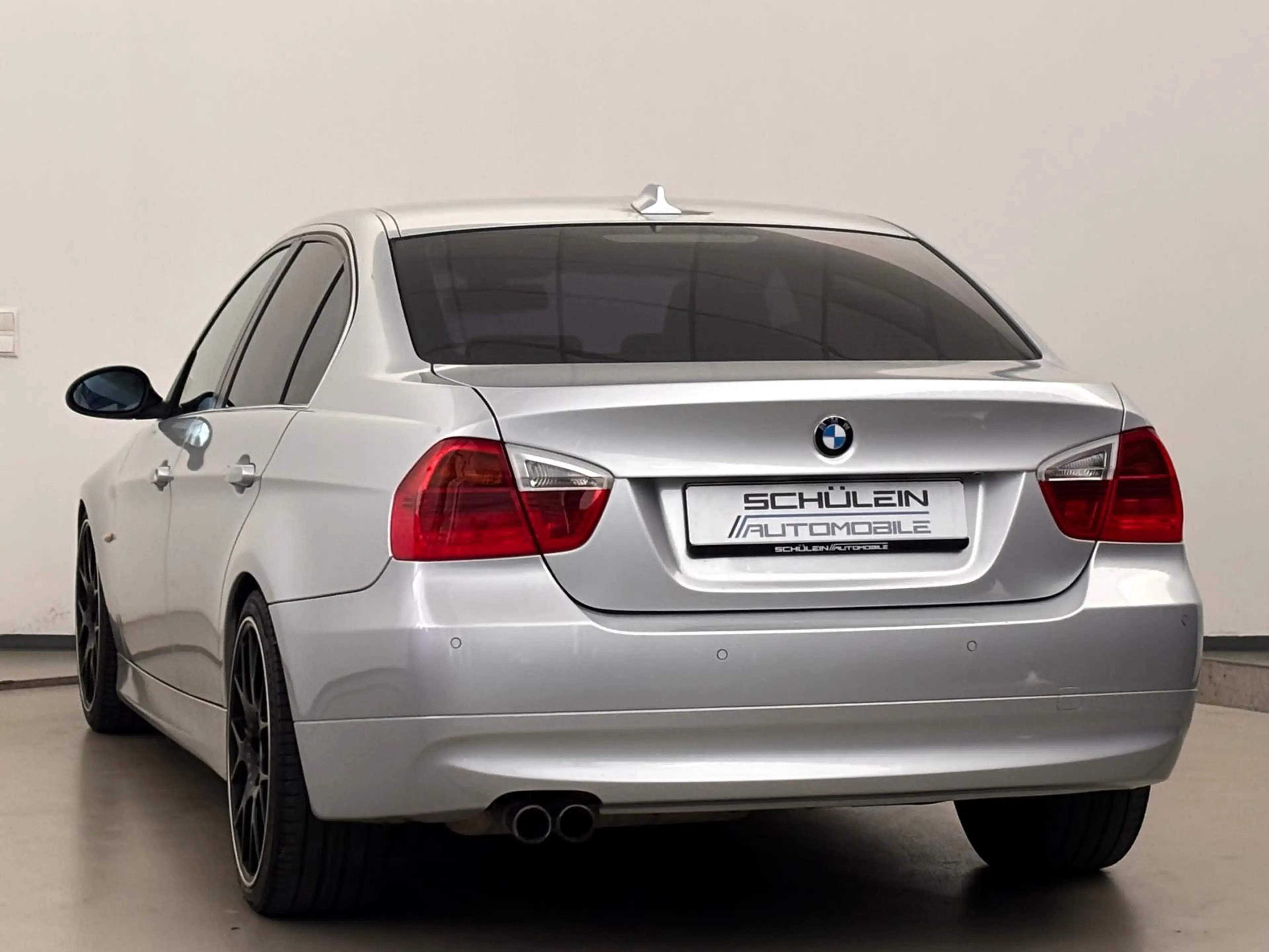 BMW 325 d *Klimaautomatik*Xenon*19 Zoll*PDC* — photo 8