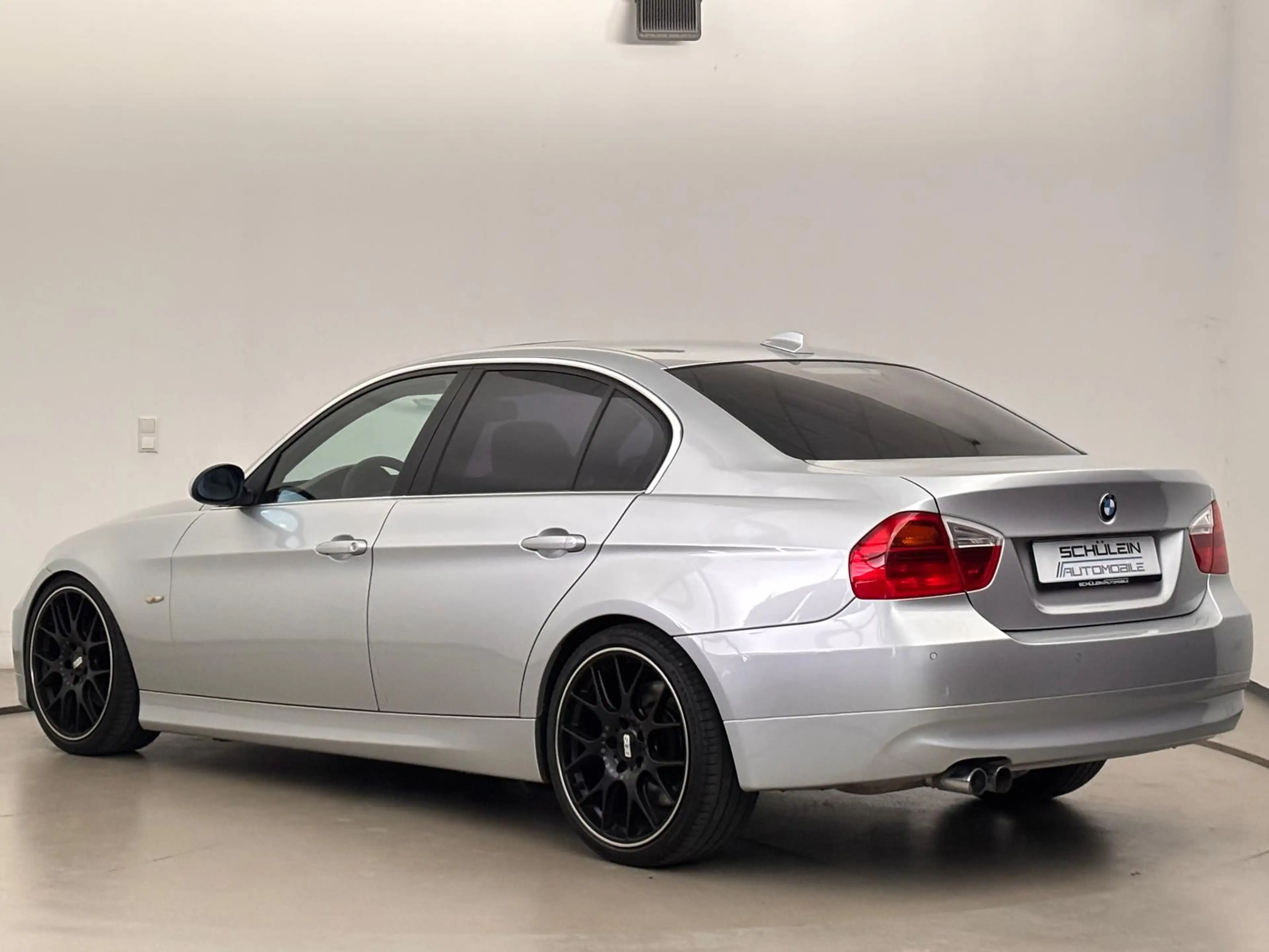 BMW 325 d *Klimaautomatik*Xenon*19 Zoll*PDC* — photo 9