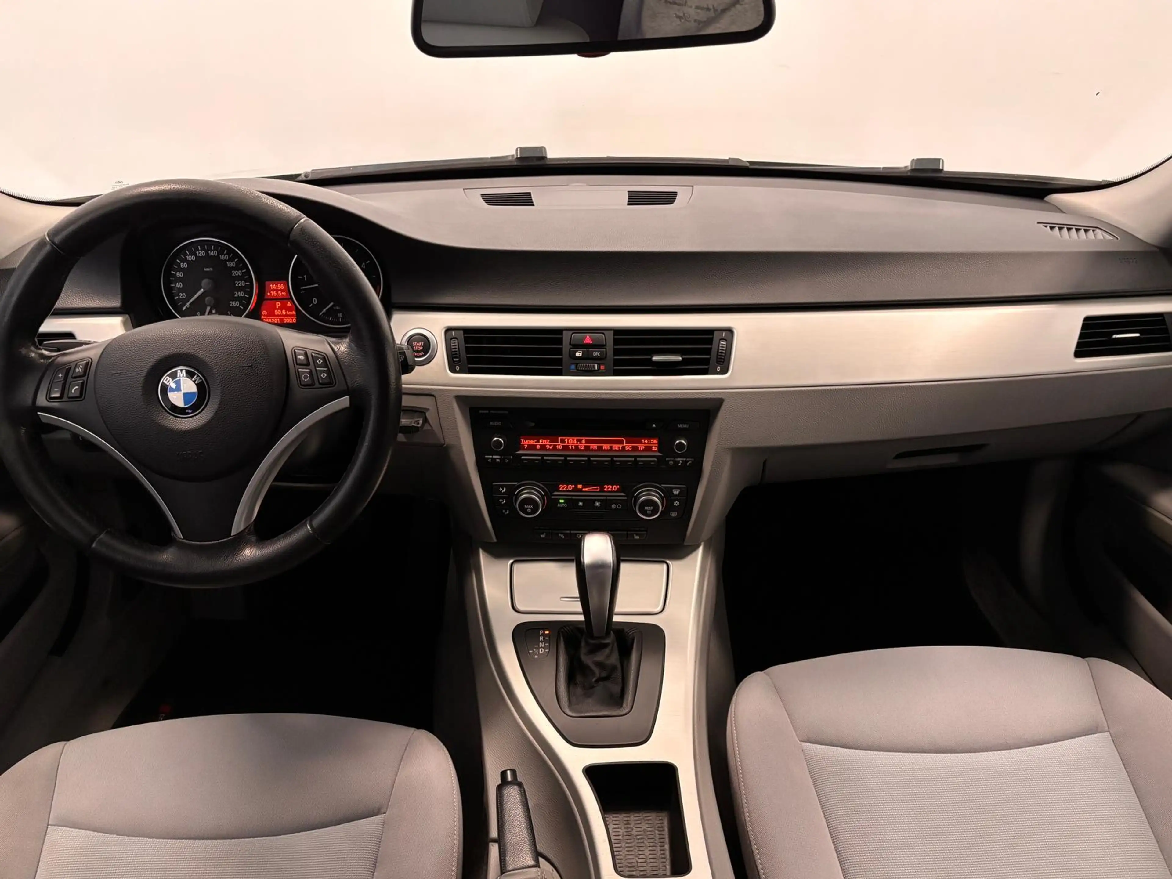 BMW 325 d *Klimaautomatik*Xenon*19 Zoll*PDC* — photo 11
