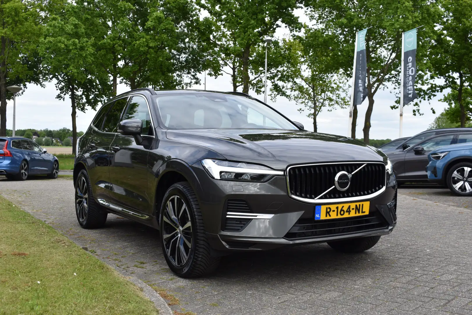 Volvo XC60 B5 265PK Automaat Momentum Business Camera | Trekh Gris - 2