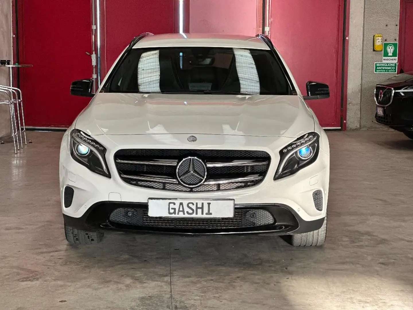 Mercedes-Benz GLA 220 d Automatic 4Matic Executive Weiß - 1