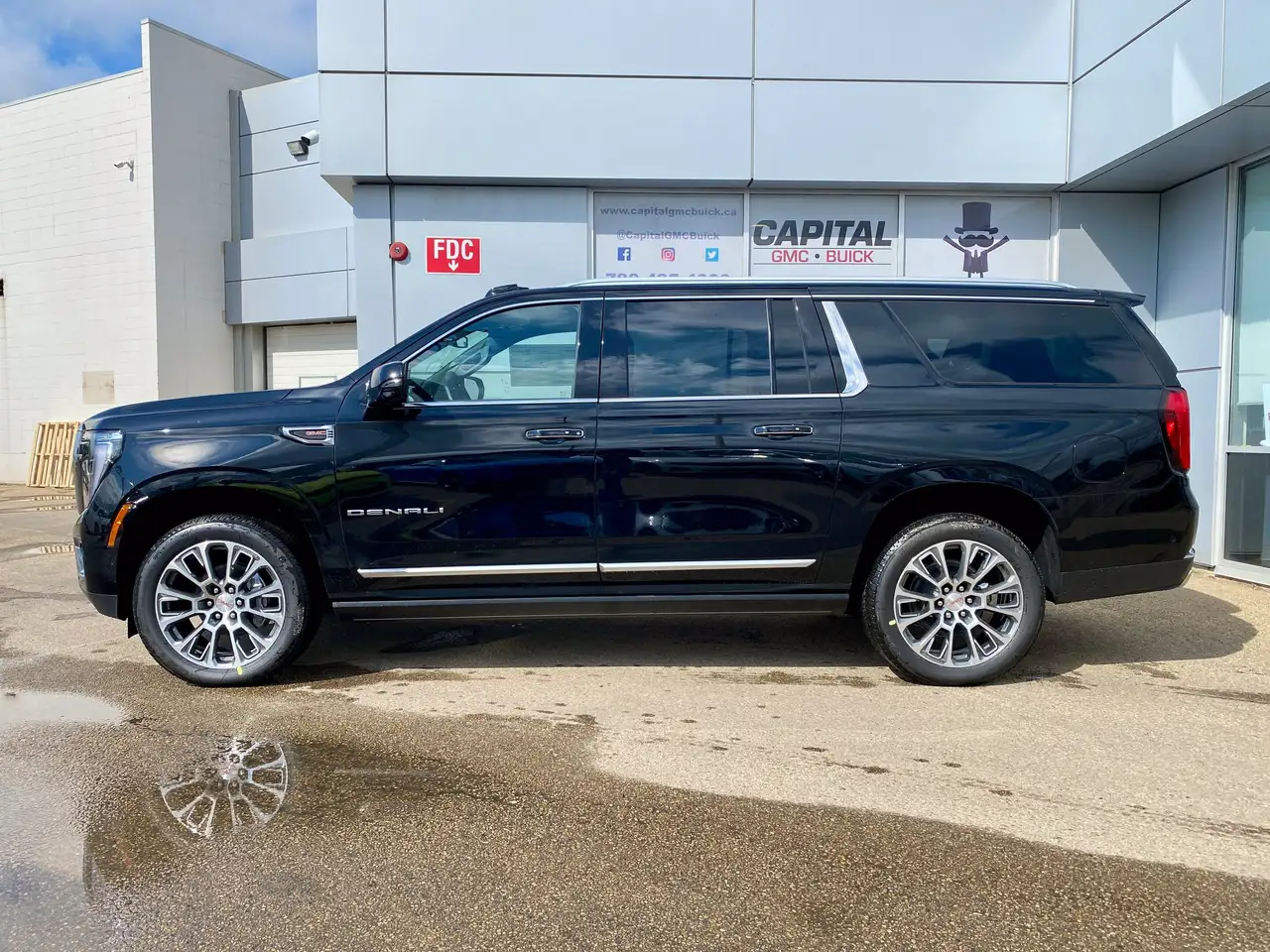 GMC Yukon photo GMC Yukon