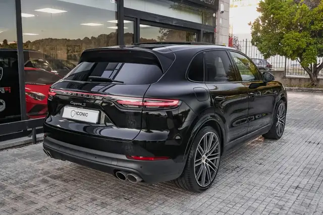 Porsche Cayenne view 5