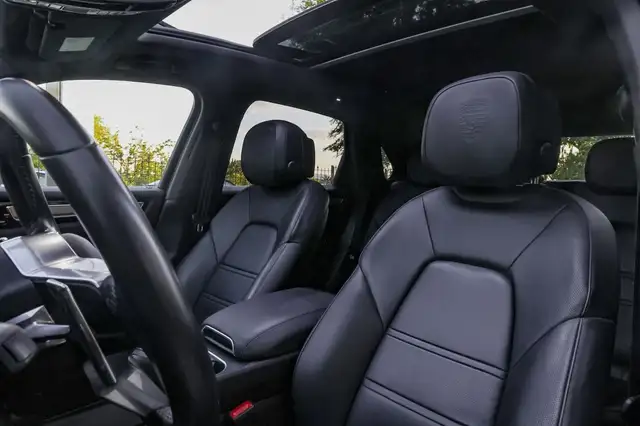 Porsche Cayenne view 11