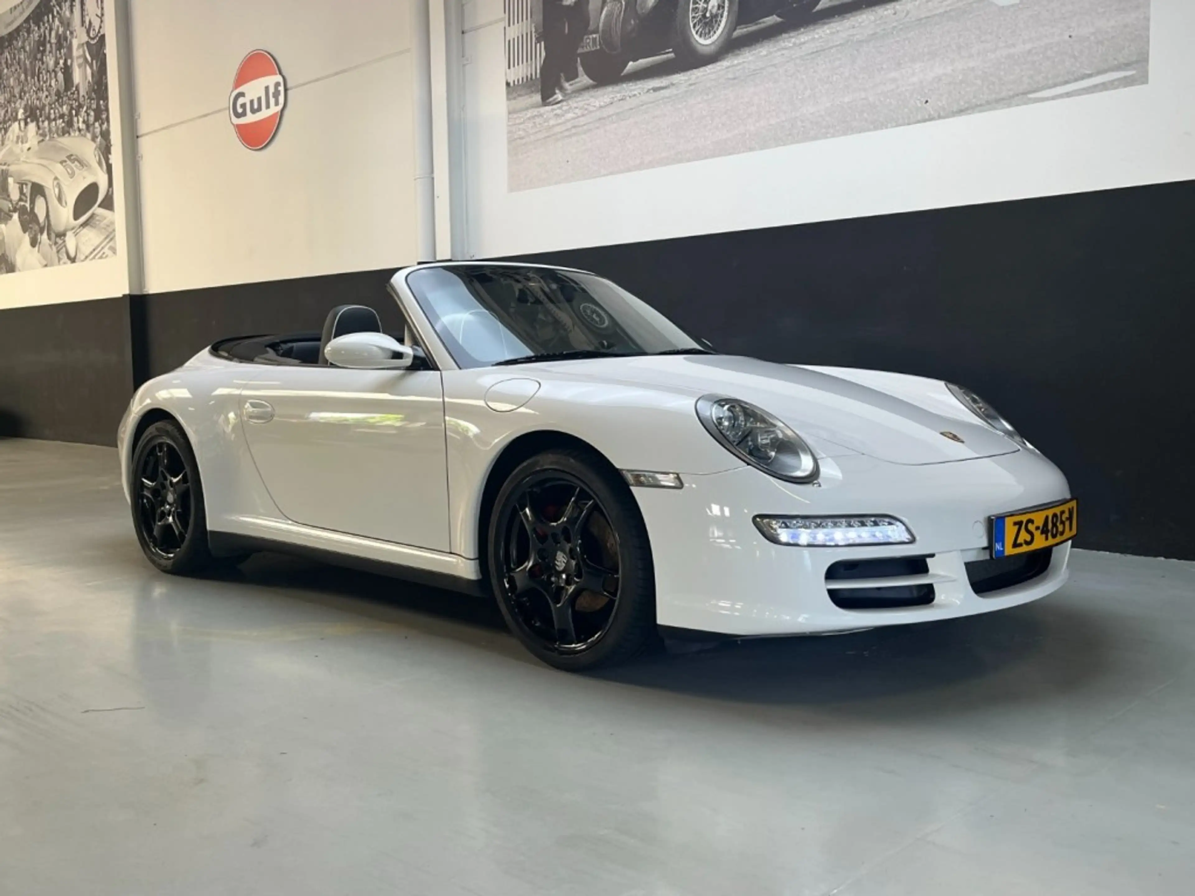 Porsche 997 Carrera 4 Cabriolet (997) â Timeless Elegance