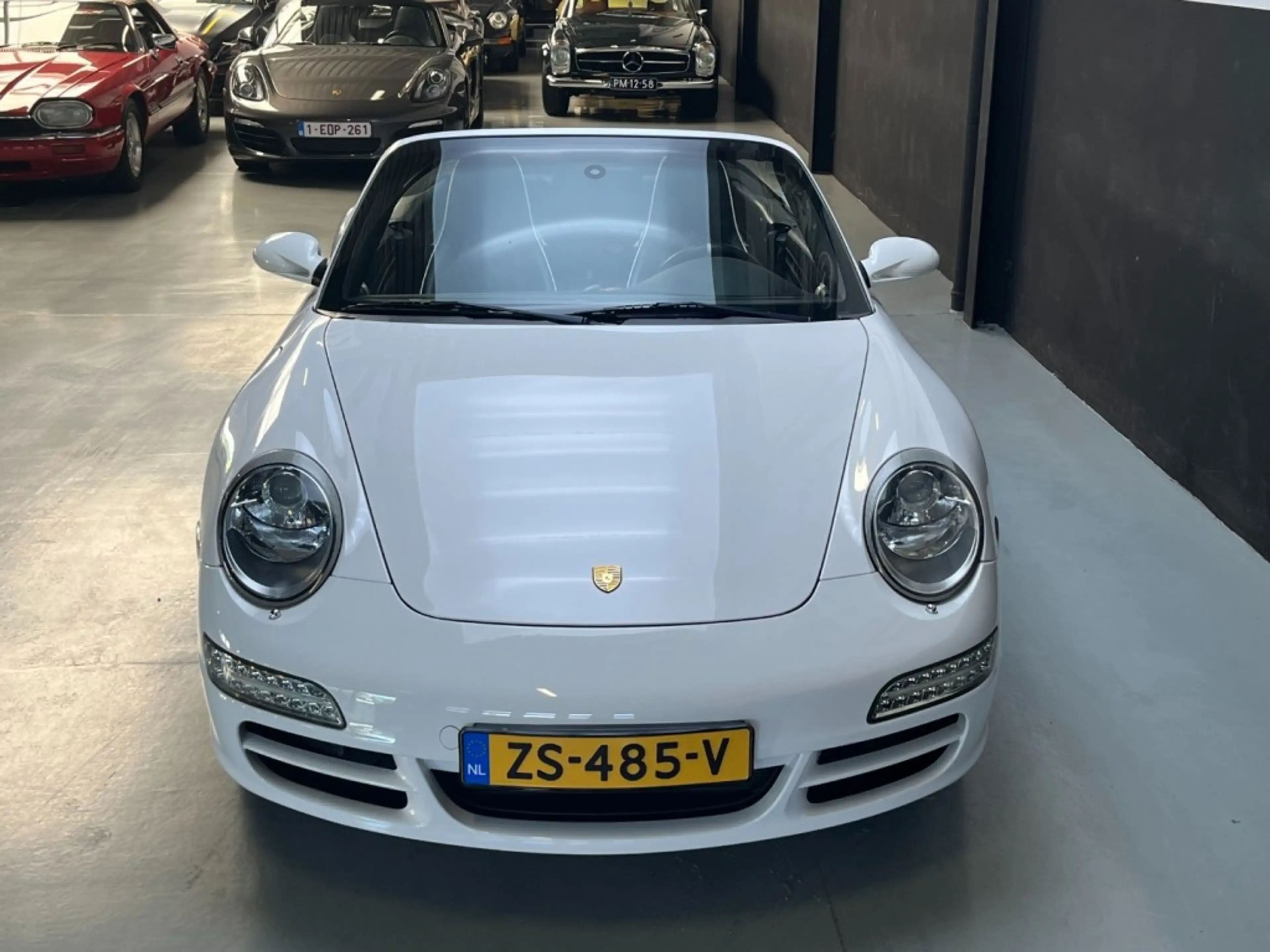 Porsche 997 Carrera 4 Cabriolet (997) â Timeless Elegance — photo 32