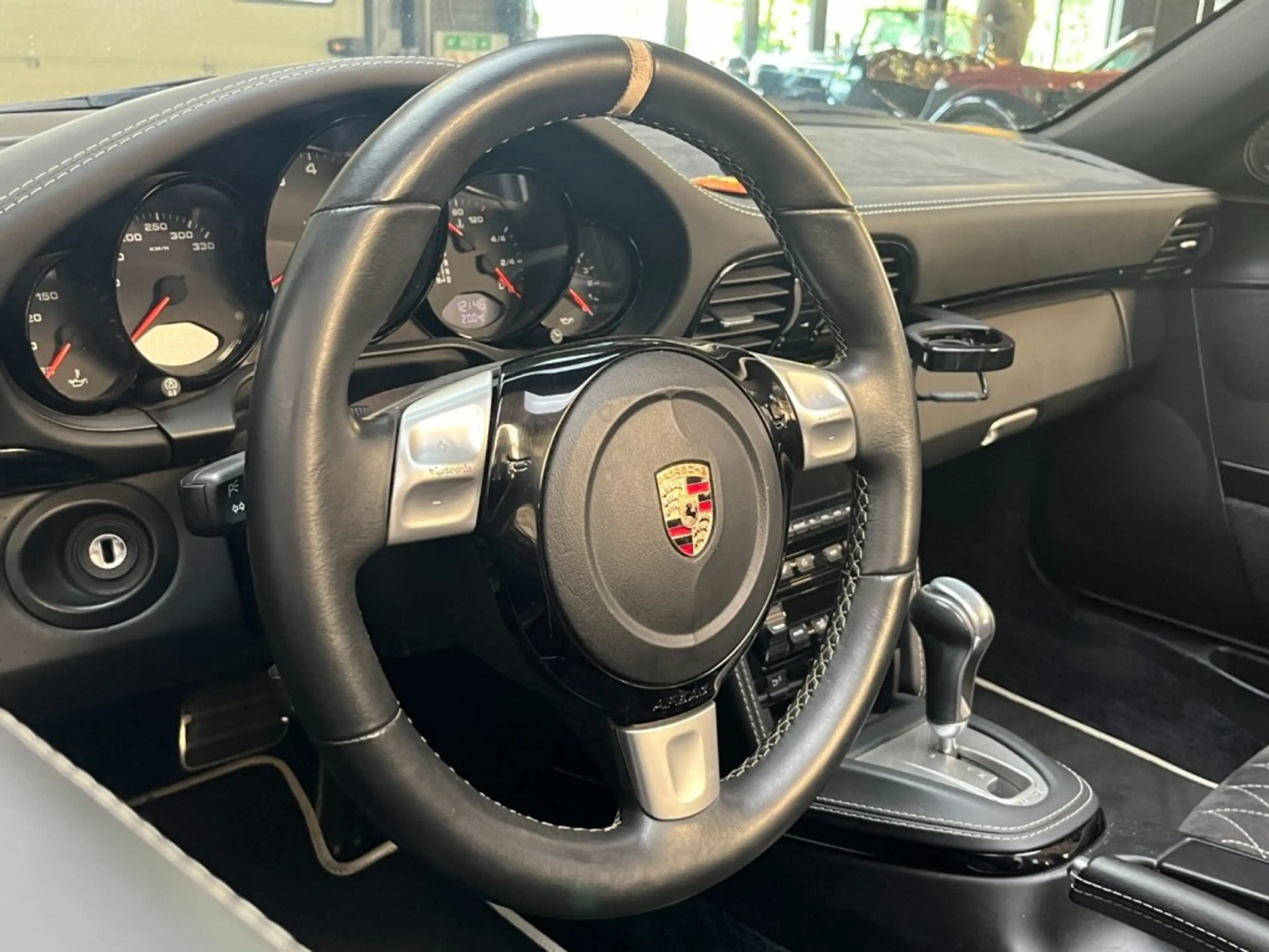 Porsche 997 Carrera 4 Cabriolet (997) â Timeless Elegance — photo 7