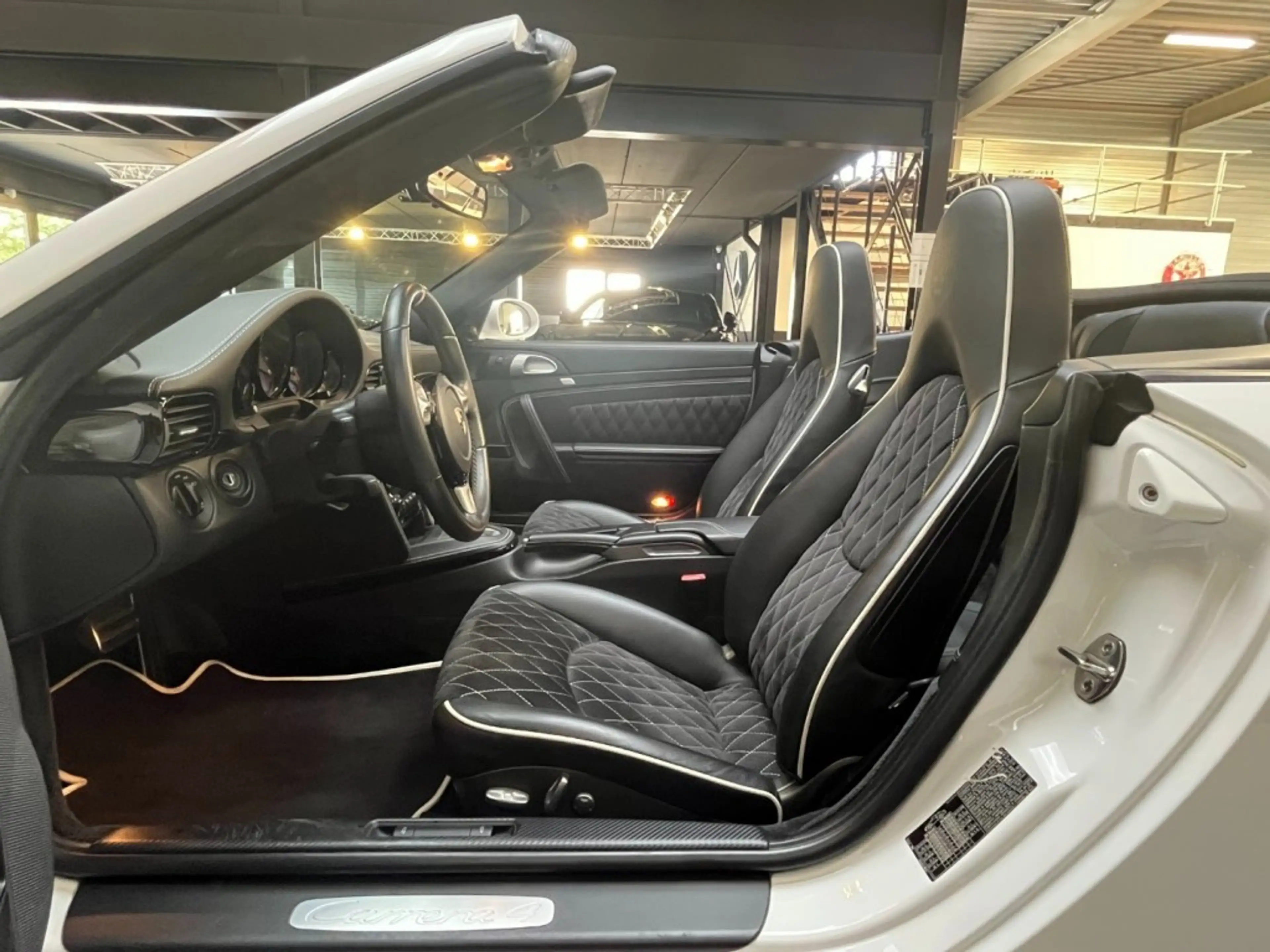 Porsche 997 Carrera 4 Cabriolet (997) â Timeless Elegance — photo 13