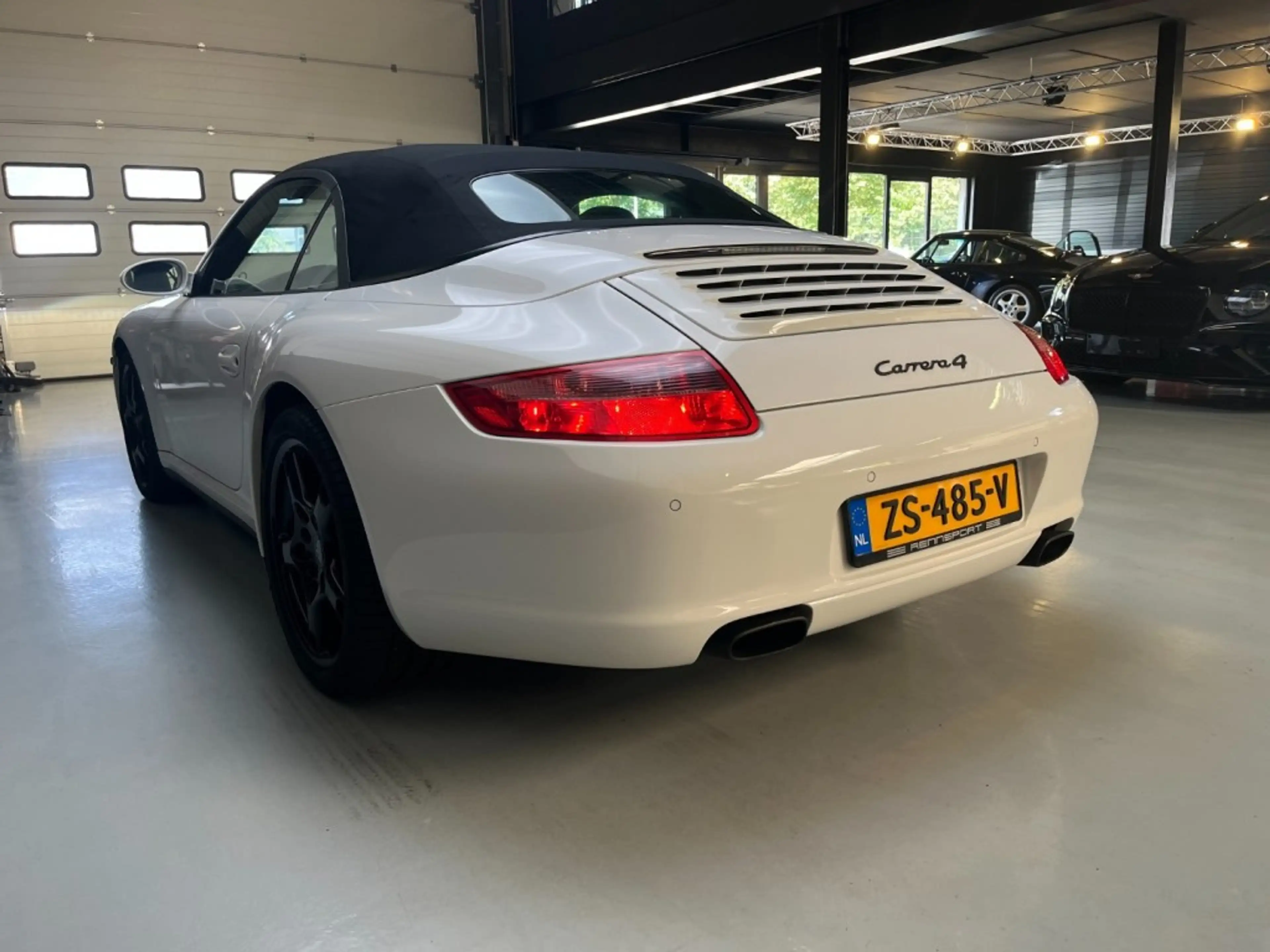 Porsche 997 Carrera 4 Cabriolet (997) â Timeless Elegance — photo 27