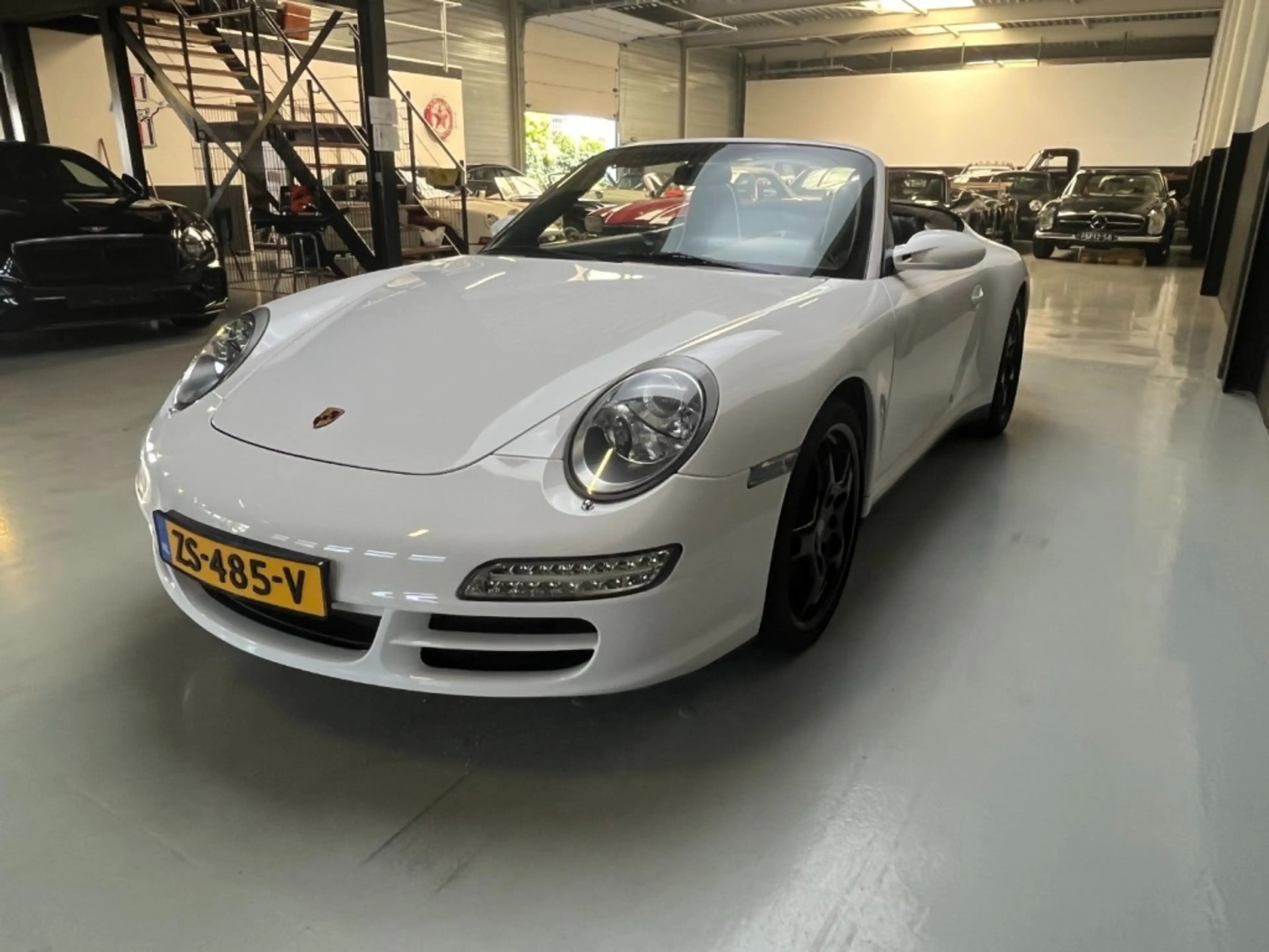Porsche 997 Carrera 4 Cabriolet (997) â Timeless Elegance — photo 49