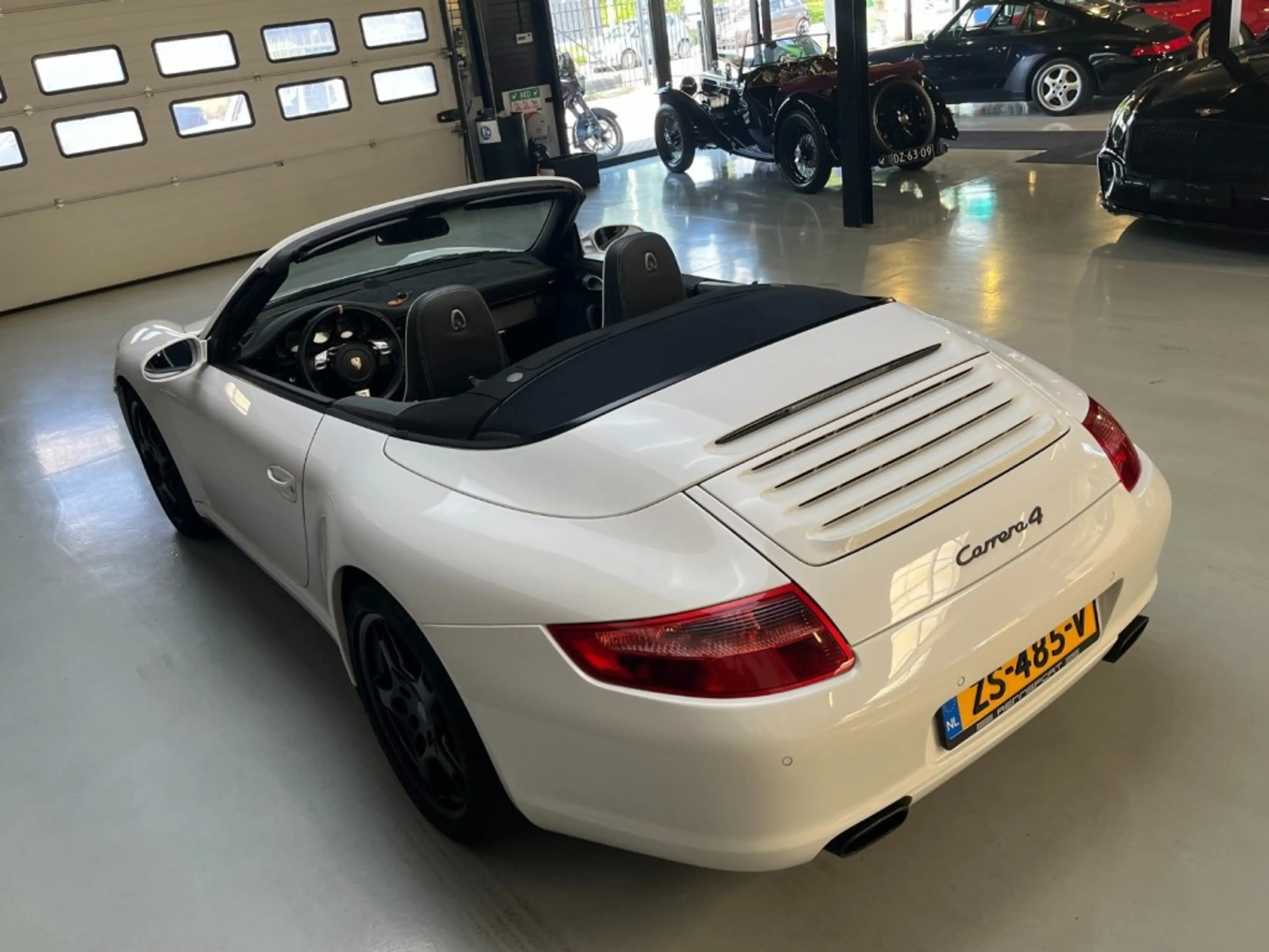 Porsche 997 Carrera 4 Cabriolet (997) â Timeless Elegance — photo 44