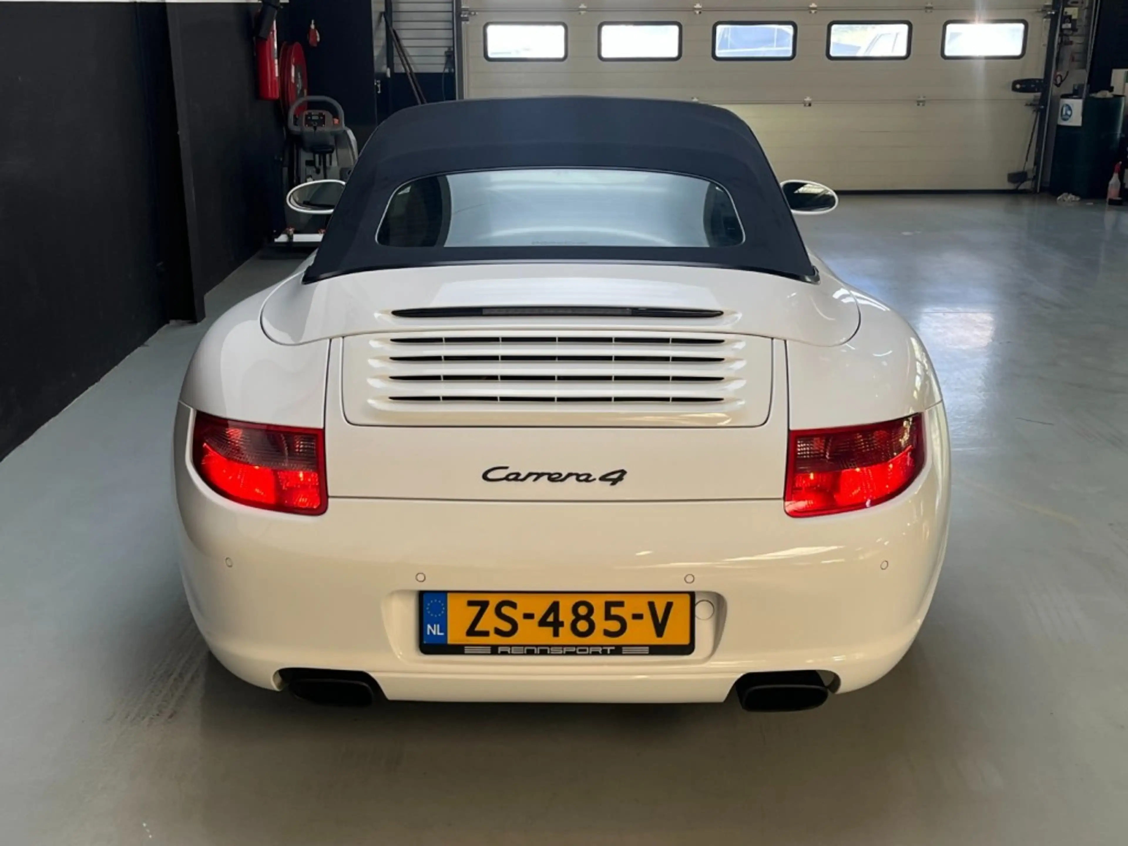 Porsche 997 Carrera 4 Cabriolet (997) â Timeless Elegance — photo 25