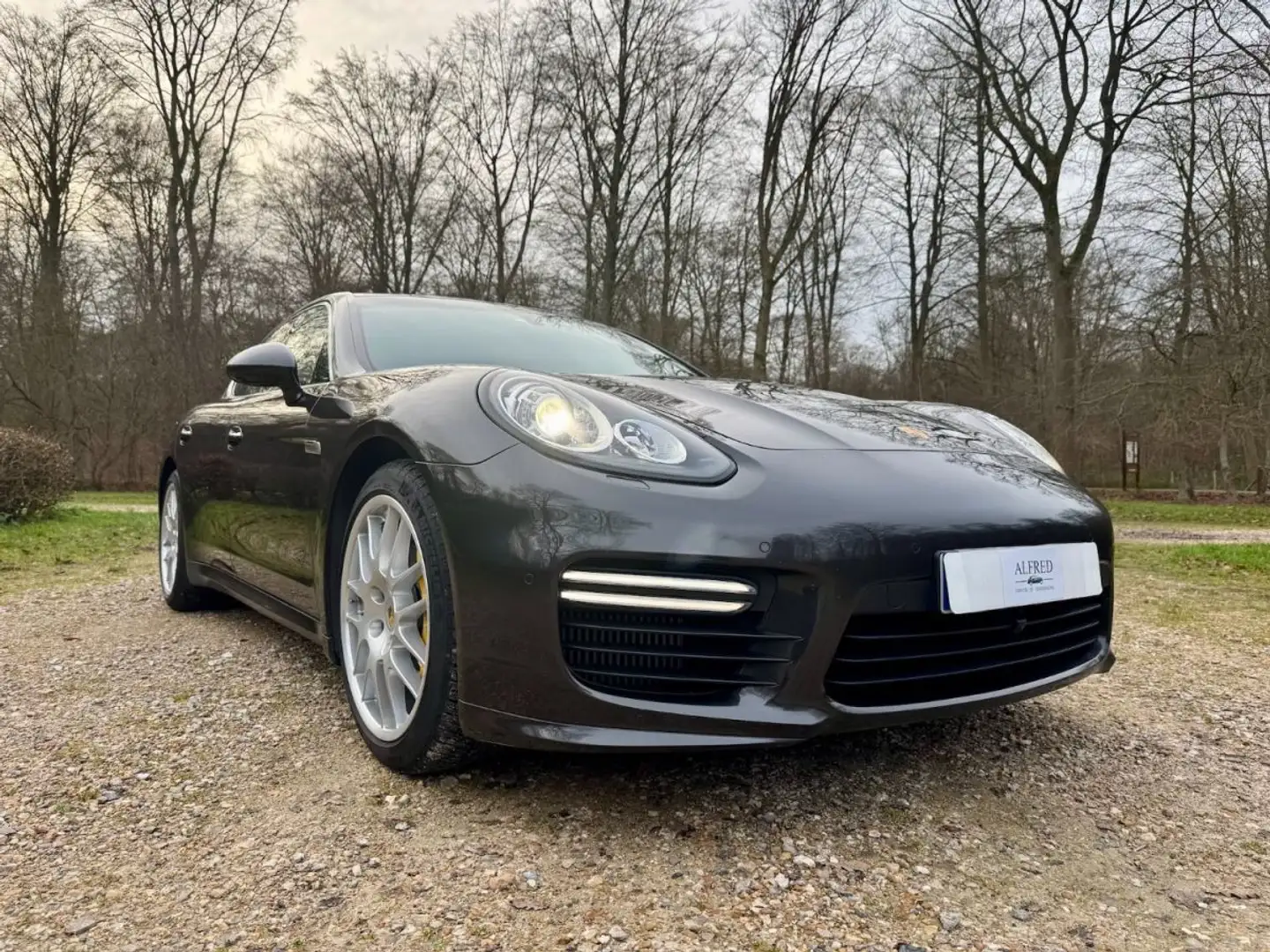 Porsche Panamera Turbo S 4.8 V8 570 Ch - 1
