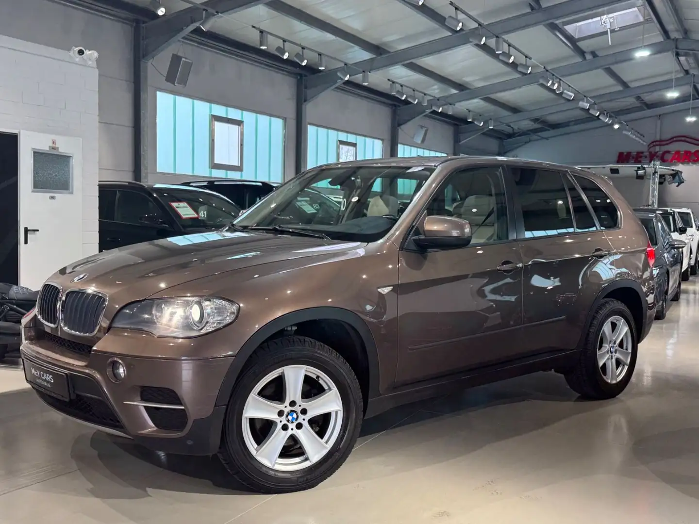BMW X5 xDrive30d *LED*Panorama*Automatik* Hnědá - 2