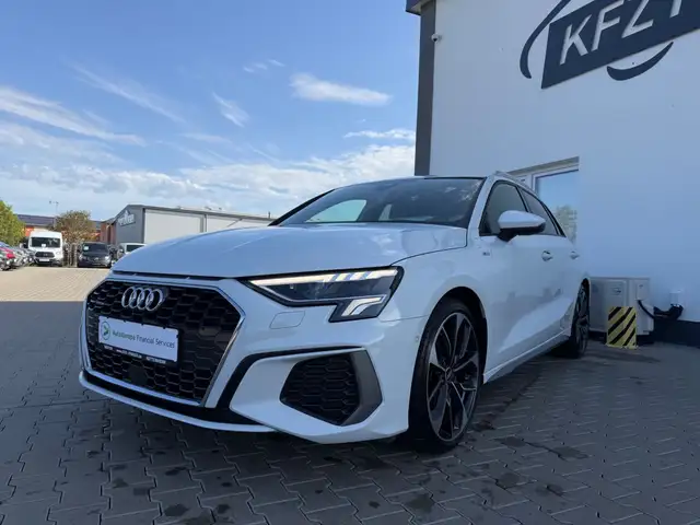 Audi A3 view 4