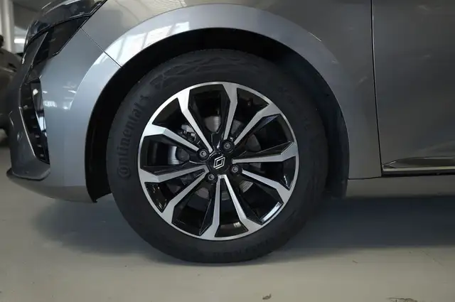 Renault Clio view 21