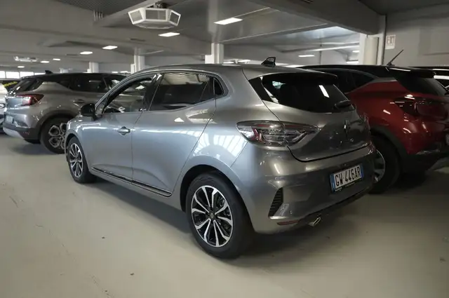 Renault Clio view 8