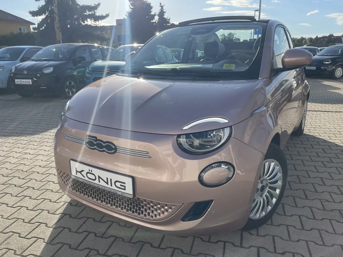 Fiat 500e Neuer 500 Cabrio 320km Reichweite Gold - 1