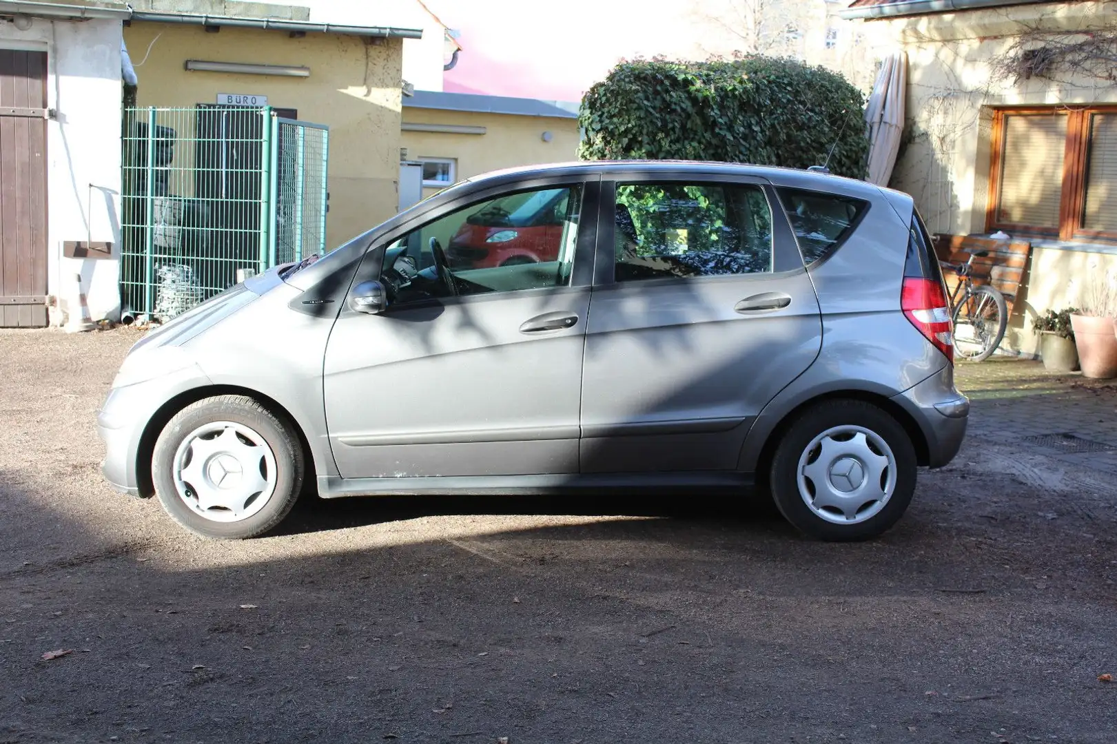 Mercedes-Benz A 170 *TÜV 06/2026* Grau - 2