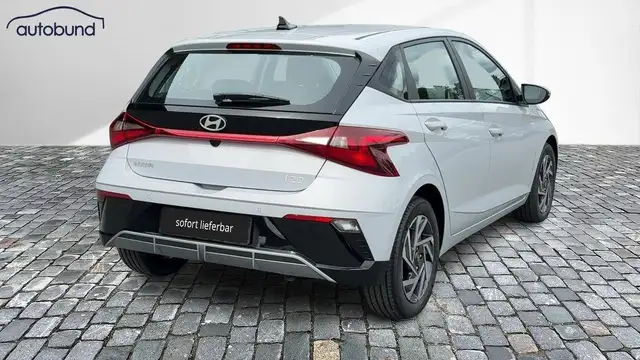 Hyundai i20 view 3