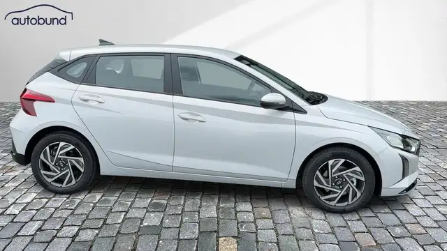 Hyundai i20 view 4