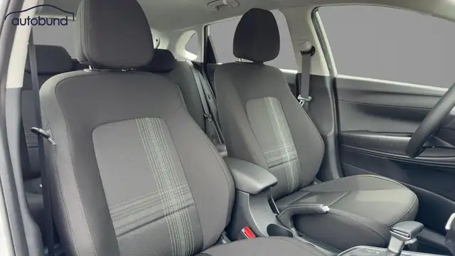 Hyundai i20 view 6