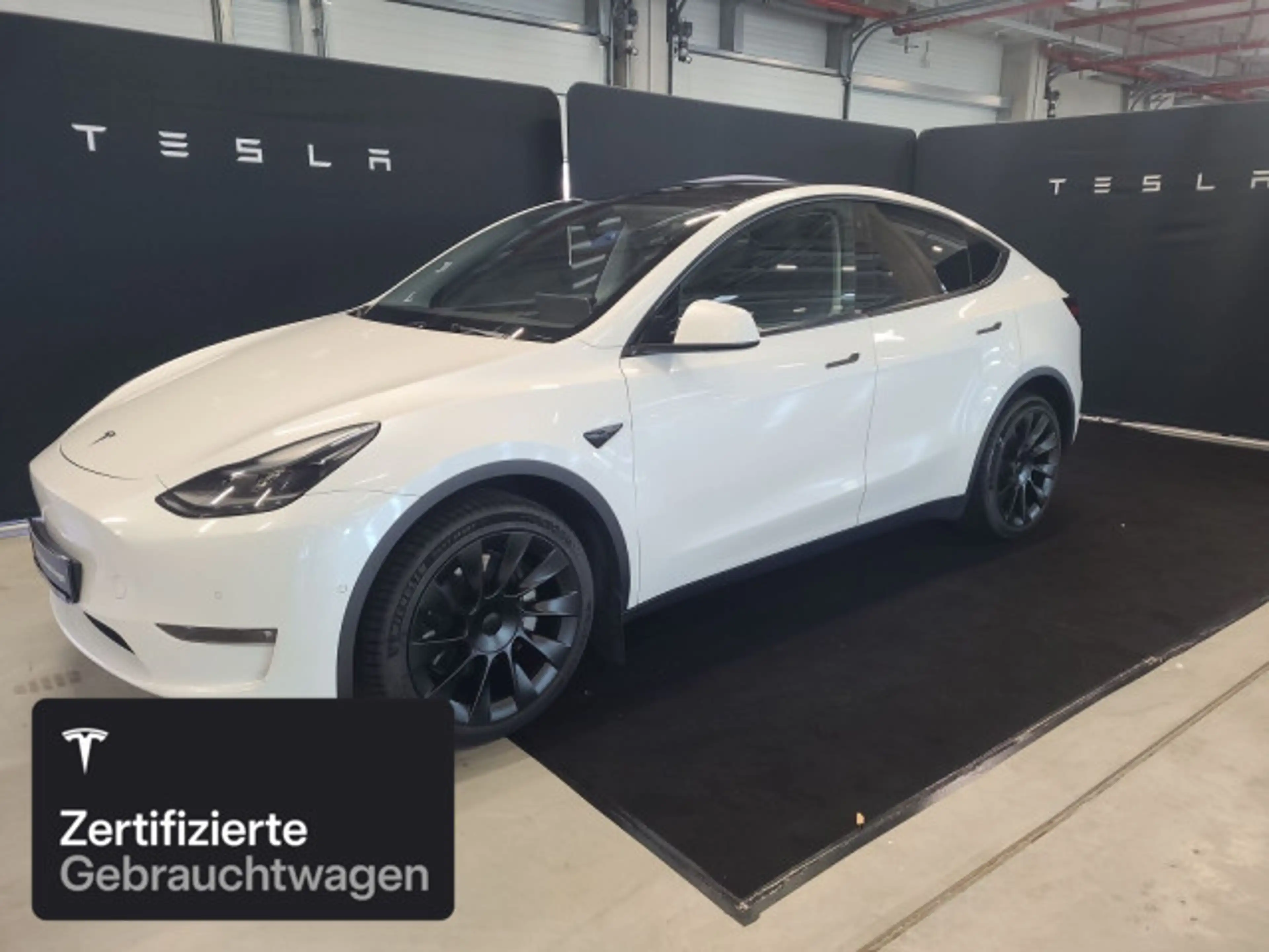 Tesla Model Y Long Range AWD — photo 2