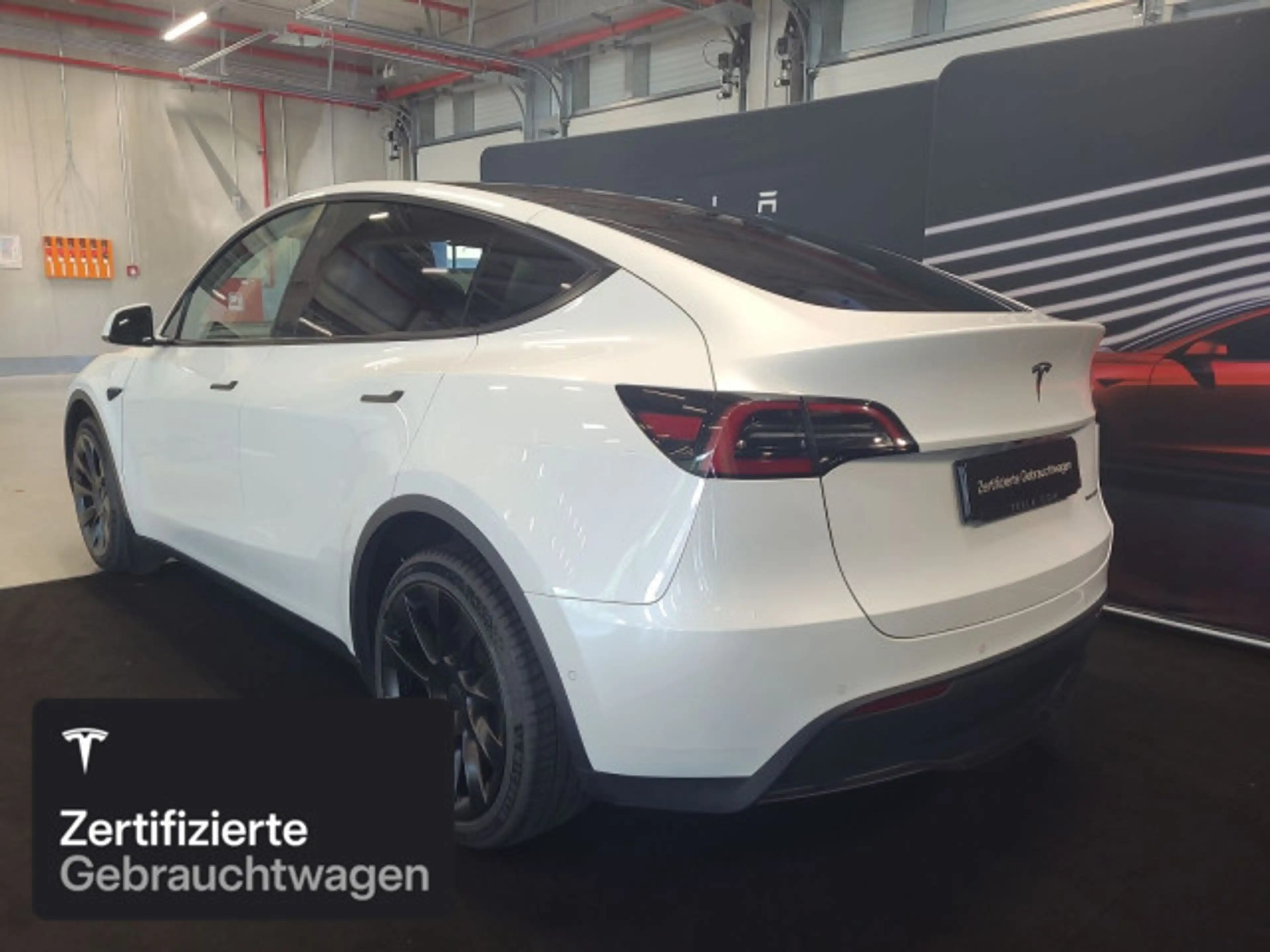 Tesla Model Y Long Range AWD — photo 5
