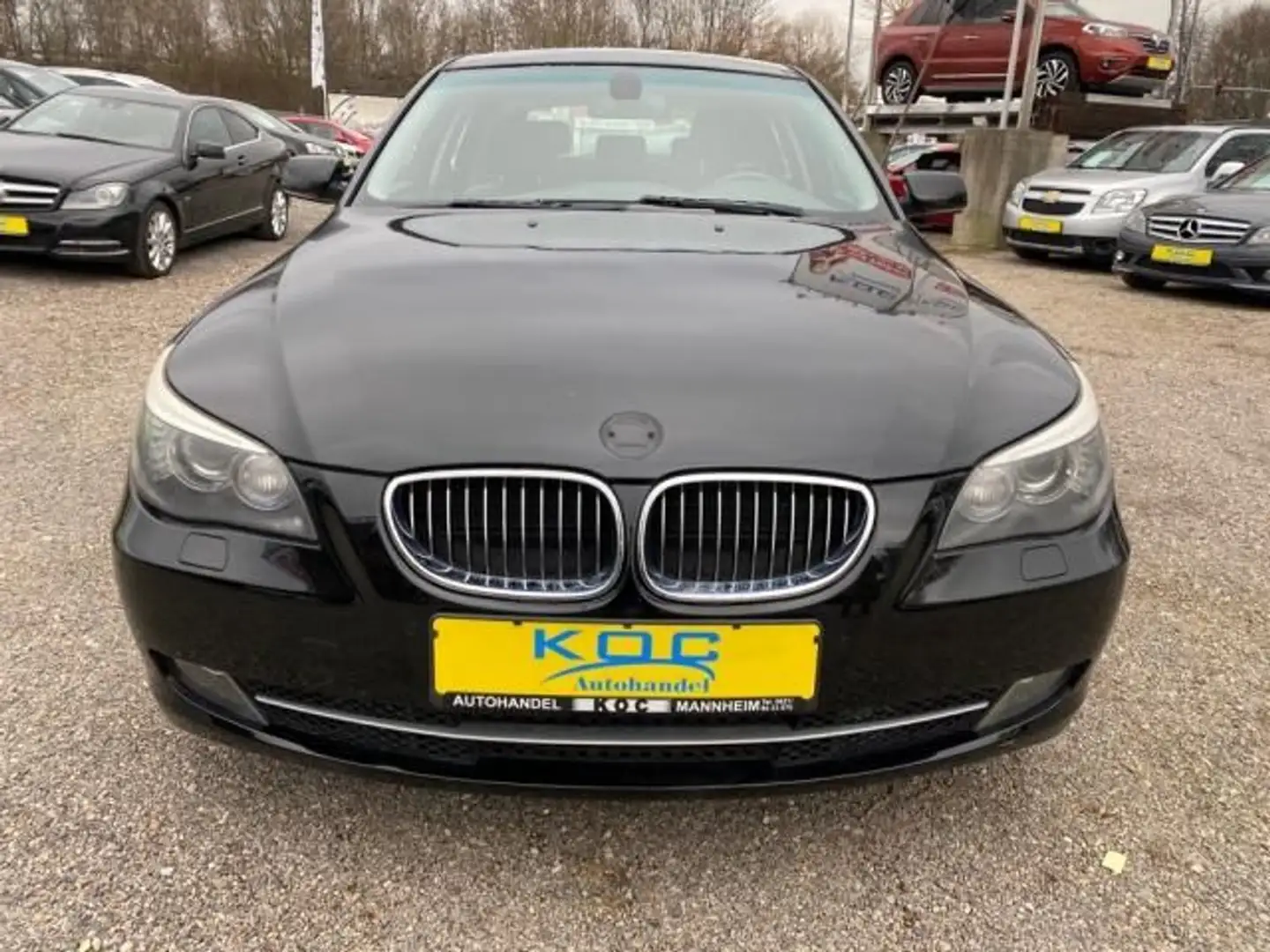 BMW 530 d xDrive Touring Edition Lifestyle crna - 2