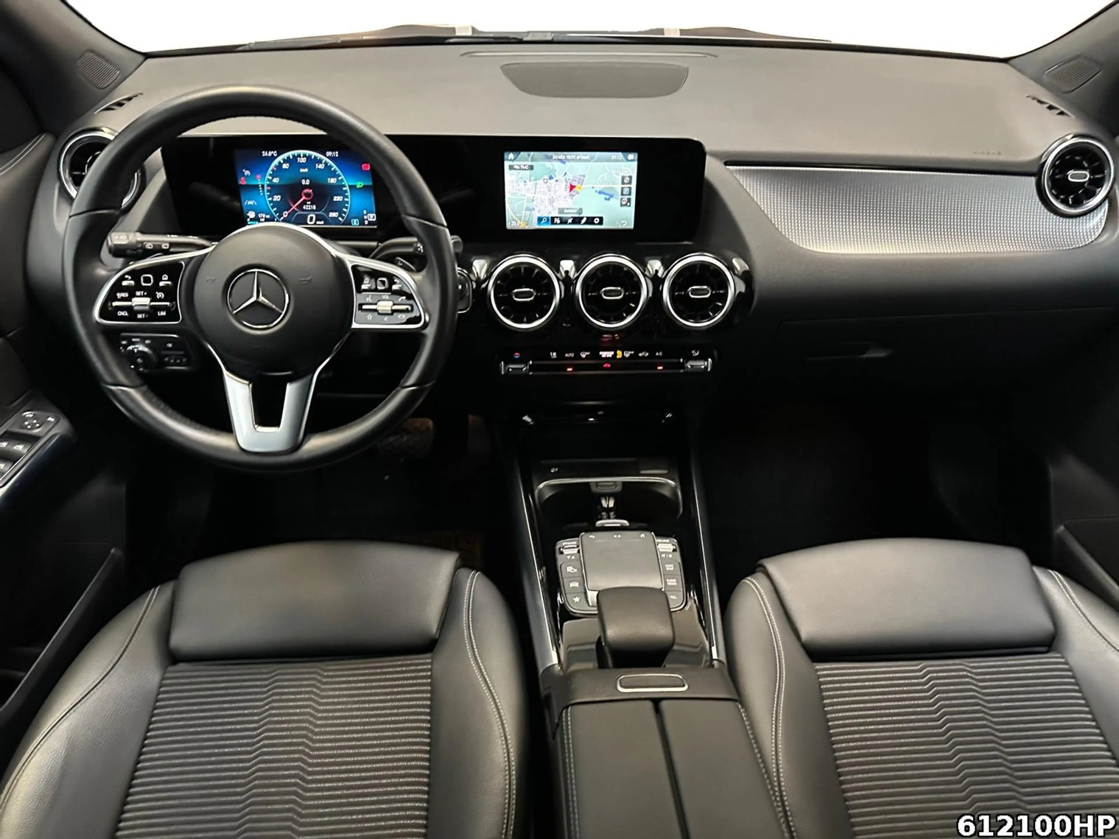 Mercedes-Benz GLA 200 Progressive Night AHK Kamera Soundsyst. — photo 5
