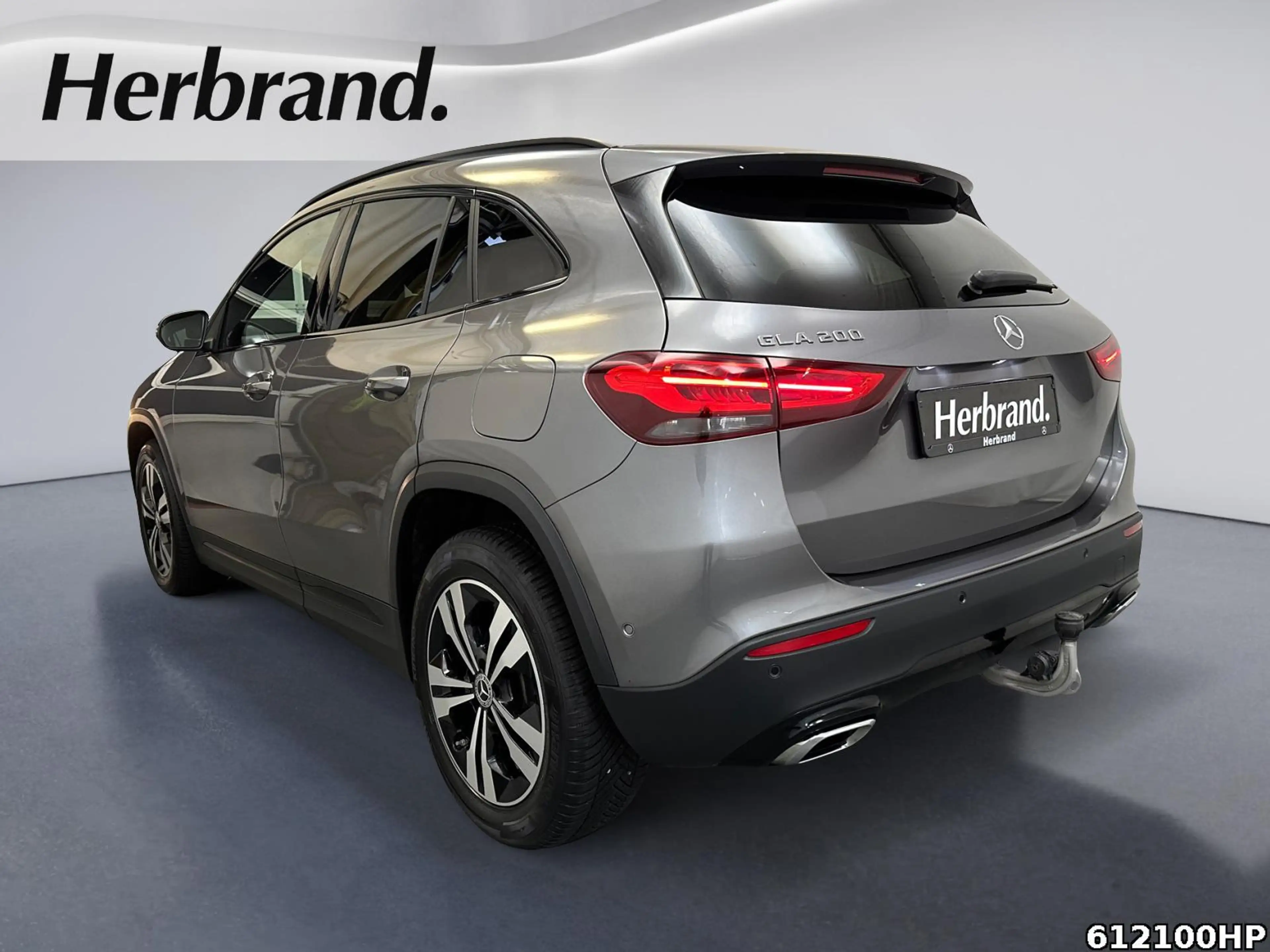 Mercedes-Benz GLA 200 Progressive Night AHK Kamera Soundsyst. — photo 4