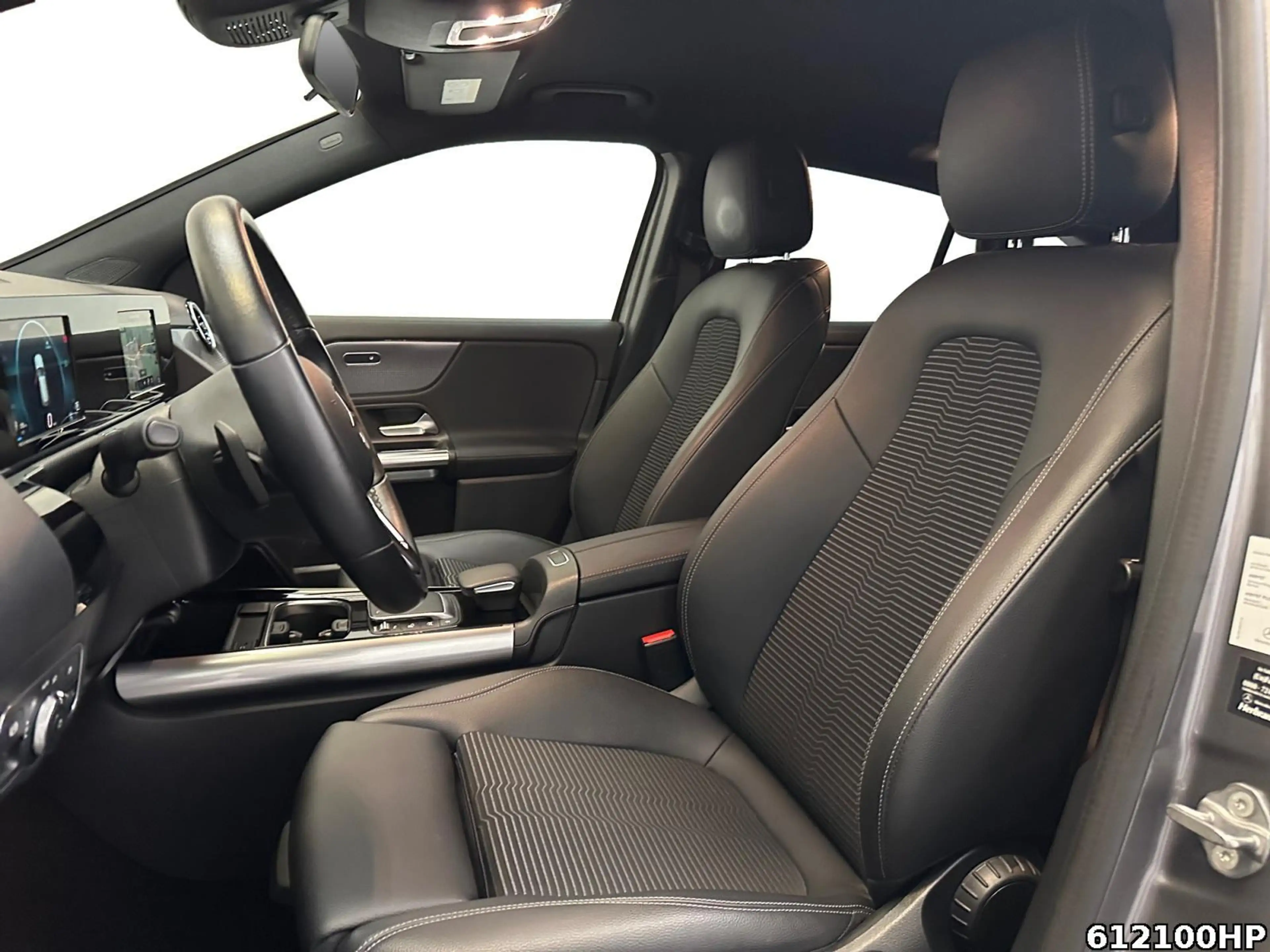 Mercedes-Benz GLA 200 Progressive Night AHK Kamera Soundsyst. — photo 9