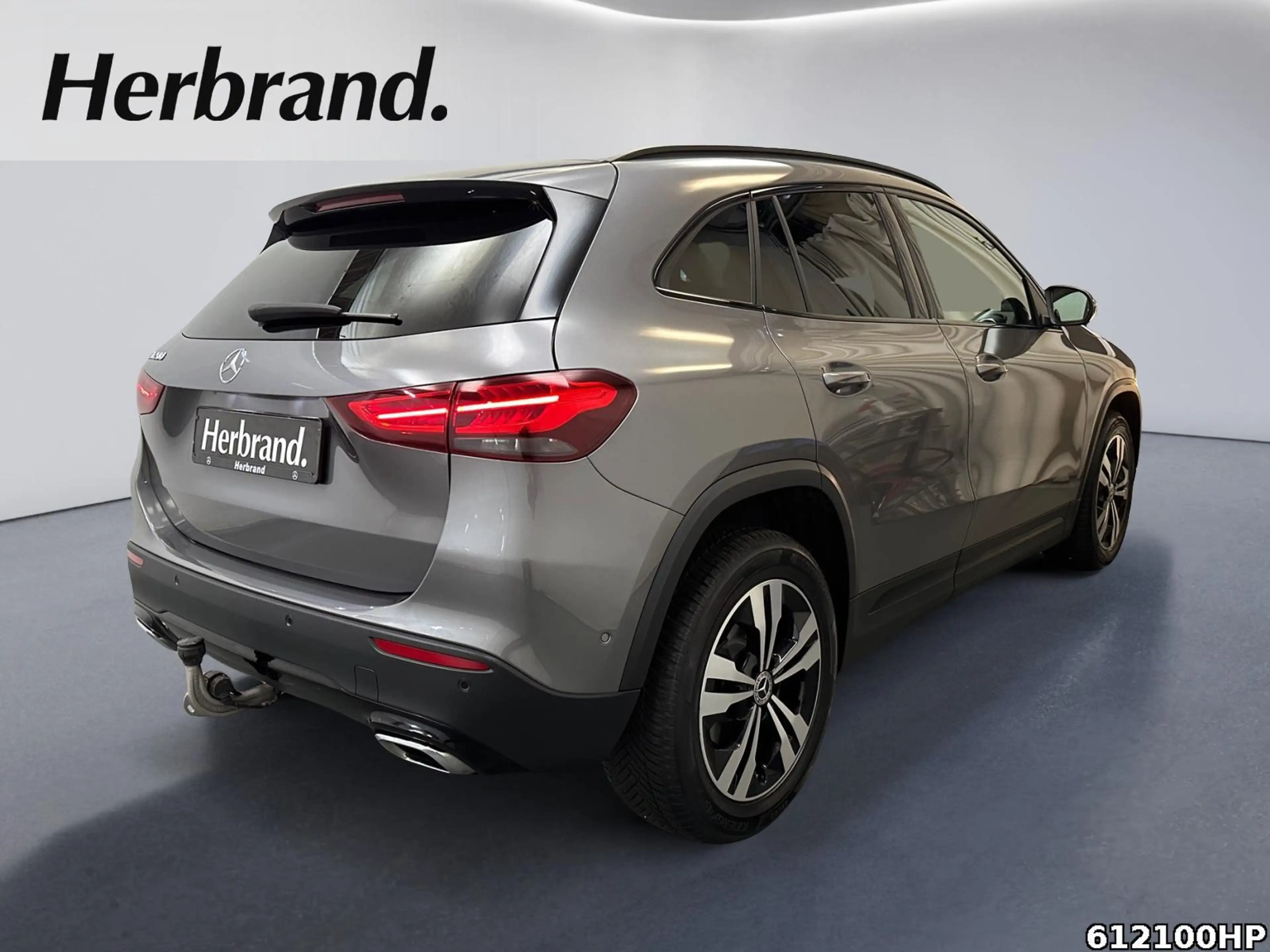 Mercedes-Benz GLA 200 Progressive Night AHK Kamera Soundsyst. — photo 3