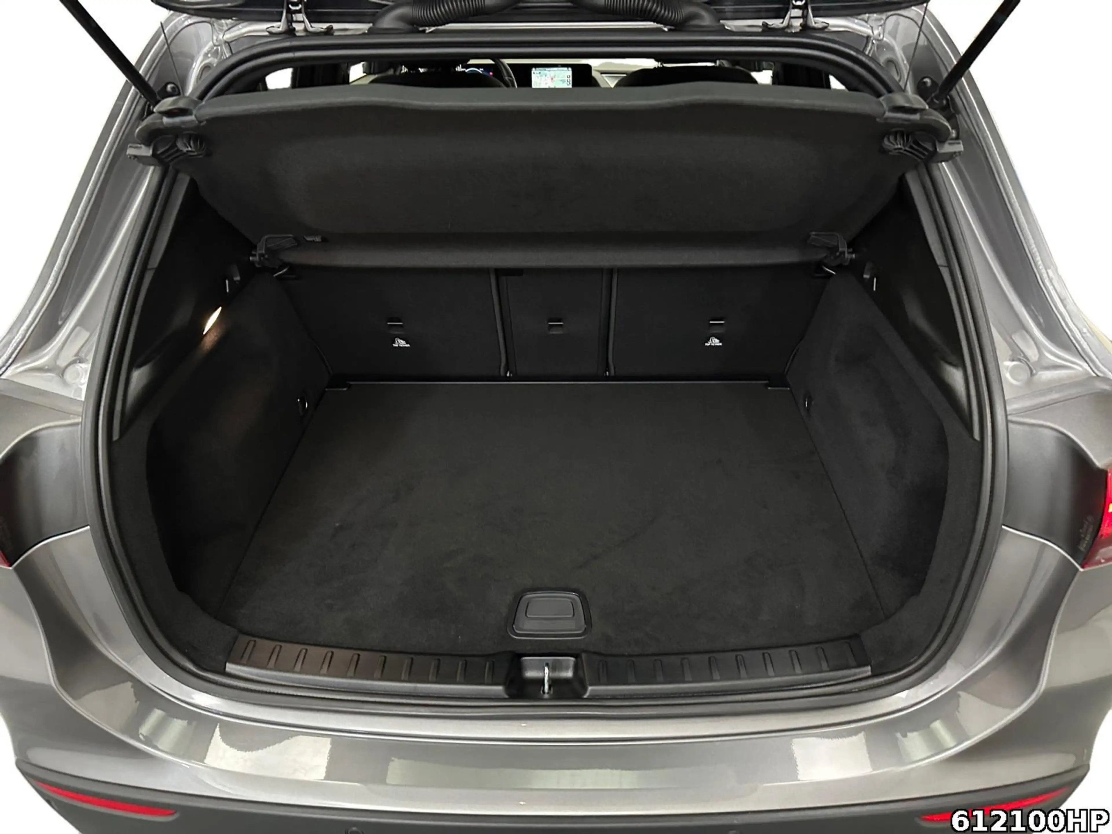 Mercedes-Benz GLA 200 Progressive Night AHK Kamera Soundsyst. — photo 13